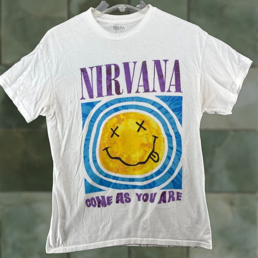 Vintage Nirvana Band TShirt Mens M White Graphic Print Crew Neck Short Sleeve Slim Shirt Size US M / EU 48-50 / 2 - 1 Thumbnail