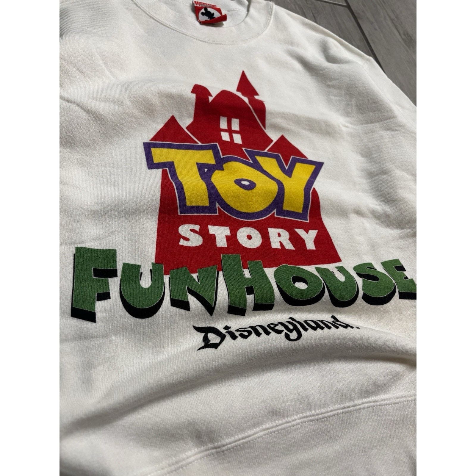 Vintage Vintage Toy Story Funhouse Crewneck Rare DLAND Attraction Size US S / EU 44-46 / 1 - 2 Thumbnail
