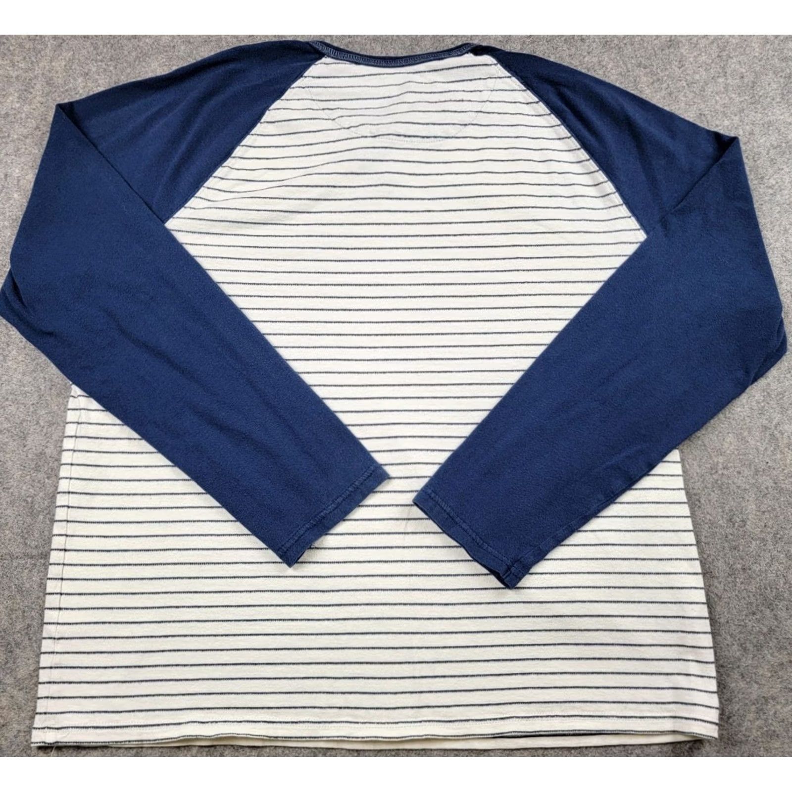 Tommy Bahama Tommy Bahama Jeans Shirt Mens XL Island Modern Fit White Blue Stripe Henley Shirt Mens XL Blue Stripe Henley Size US XL / EU 56 / 4 - 6 Thumbnail