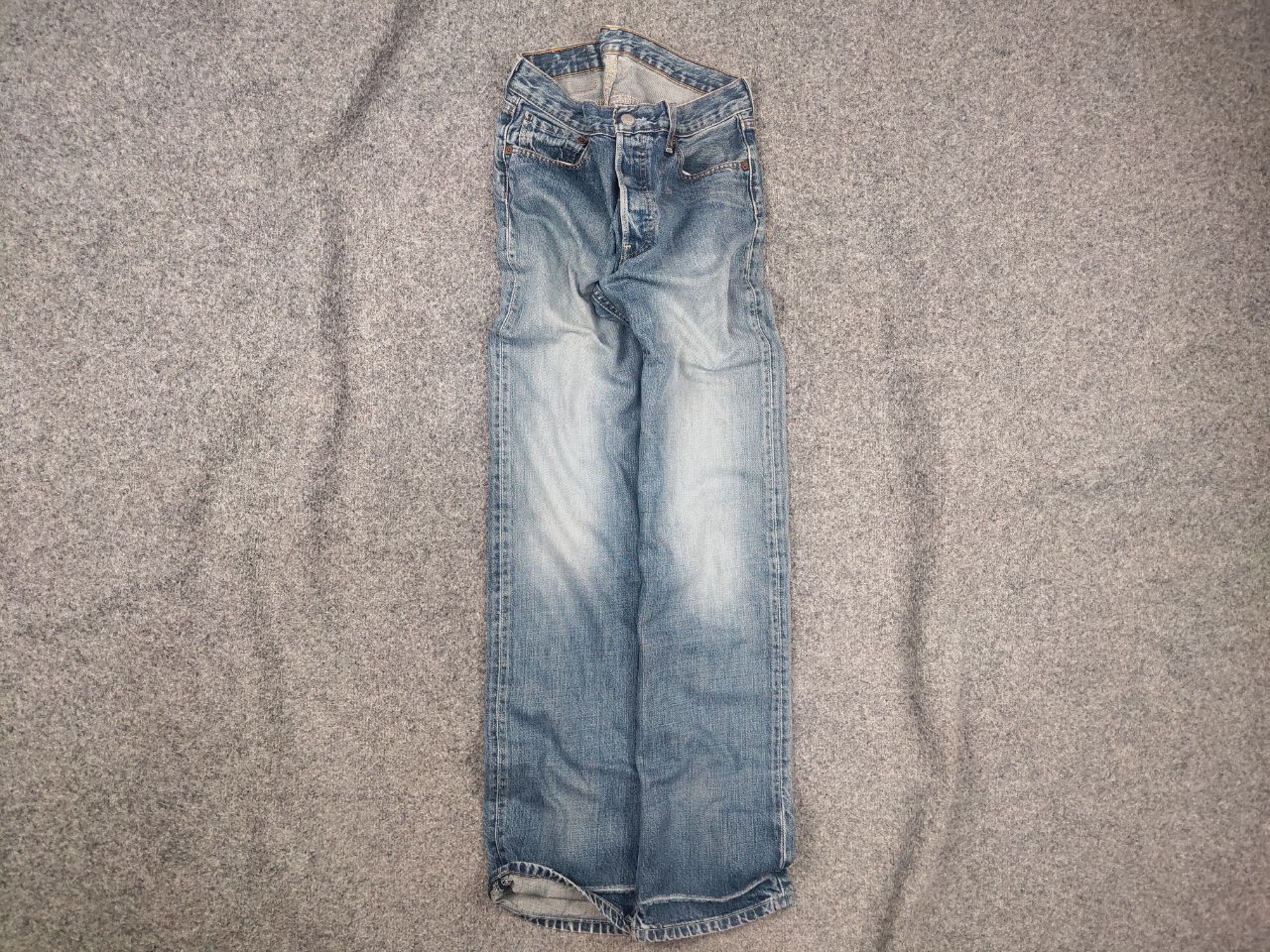 Levi's Vintage 90's Levi's 501 Perfect Faded Denim Jeans USA Style Size US 31 - 1 Thumbnail