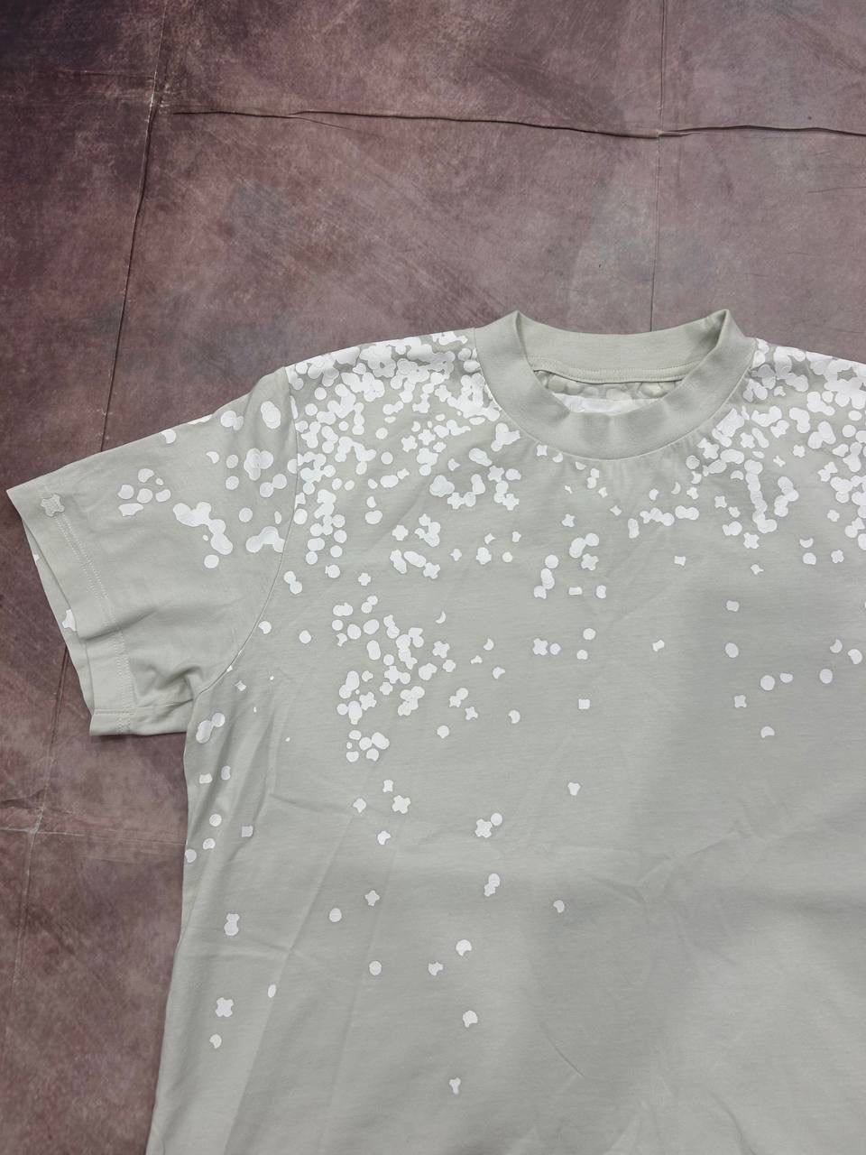 Maison Margiela Maison Margiela x H&M “Embellished T-Shirt” — Size M Size US M / EU 48-50 / 2 - 5 Thumbnail