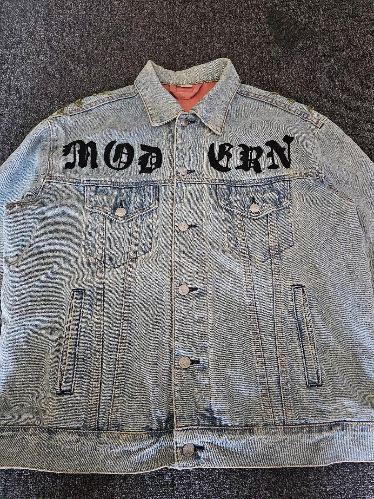 Gucci Gucci floral embroidered denim jacket Size US L / EU 52-54 / 3 - 2 Thumbnail