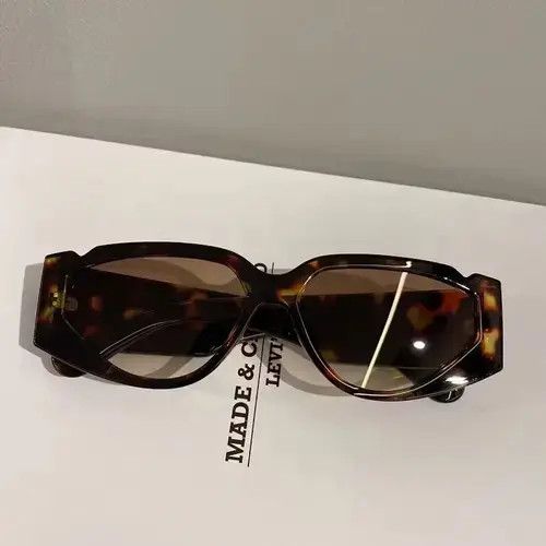 Japanese Brand Vintage square frame sunglasses Size ONE SIZE - 1 Thumbnail