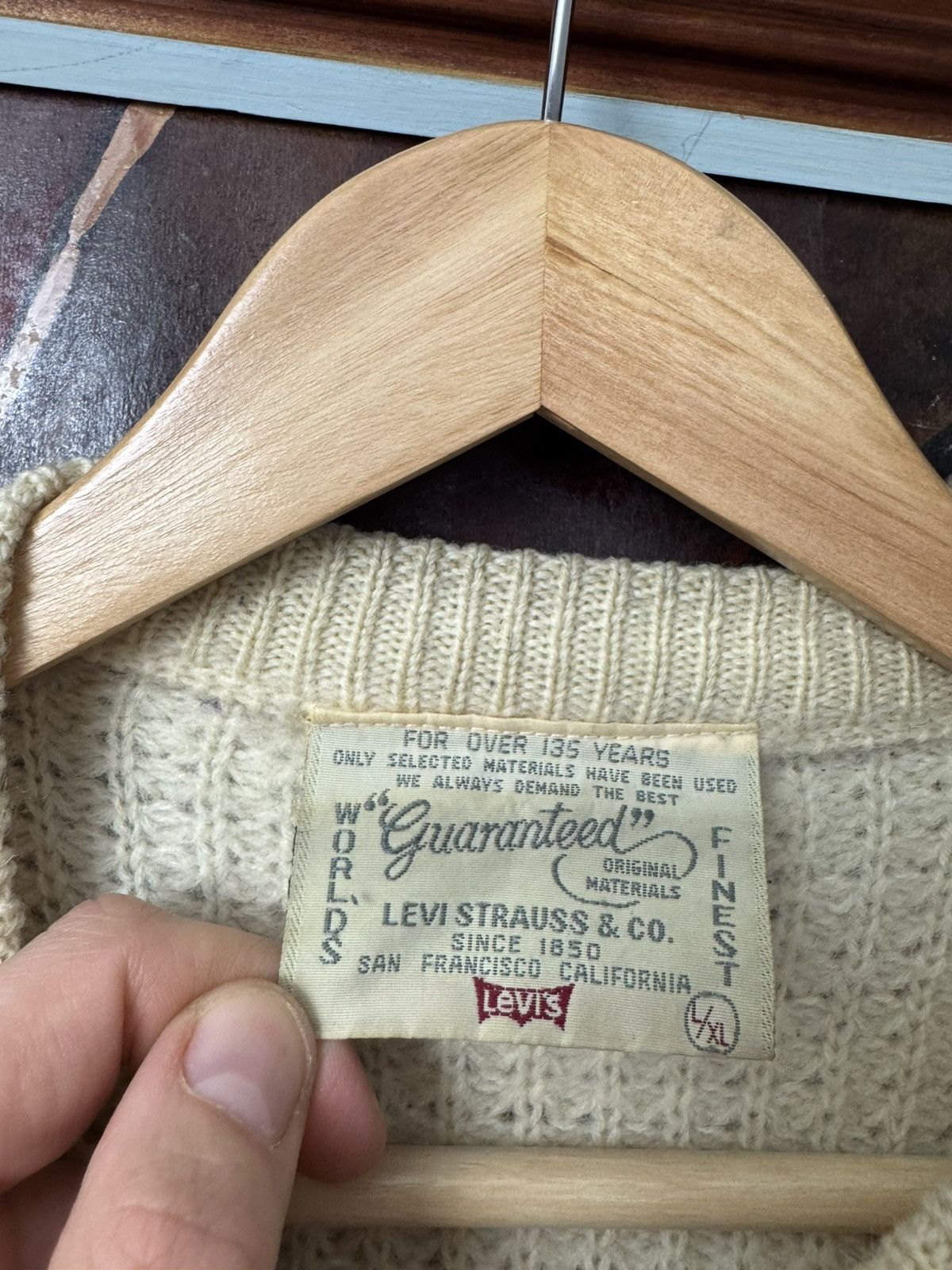 Levis 90s vintage knitwear sweater silver medal beige casual