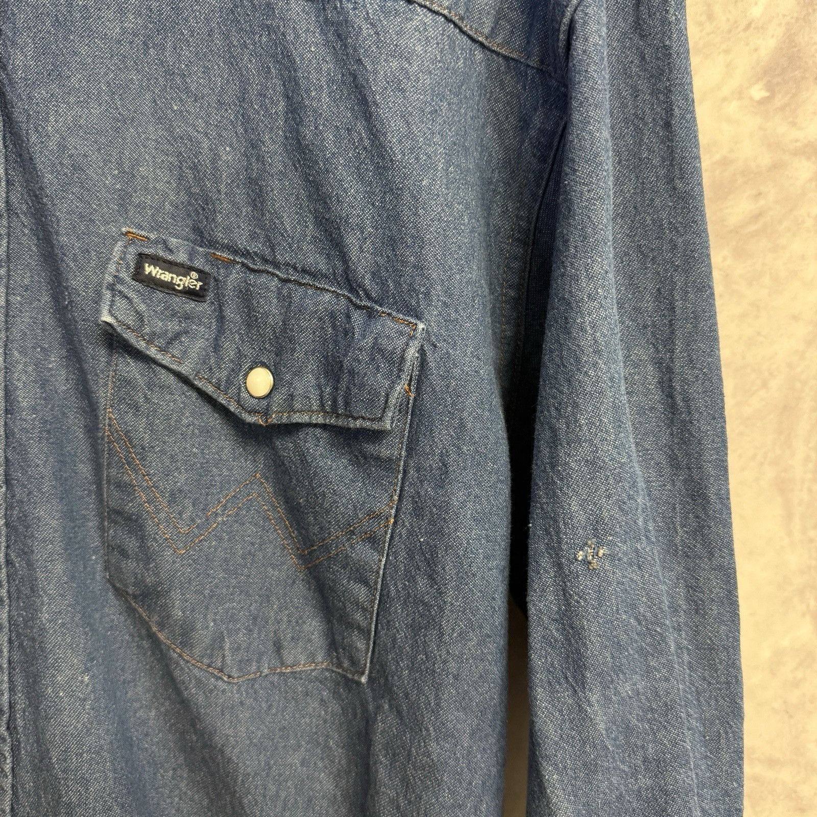 Wrangler Vintage Wrangler Denim Pearl Snap Shirt Mens XL 26x31 Long S Size US XL / EU 56 / 4 - 5 Thumbnail