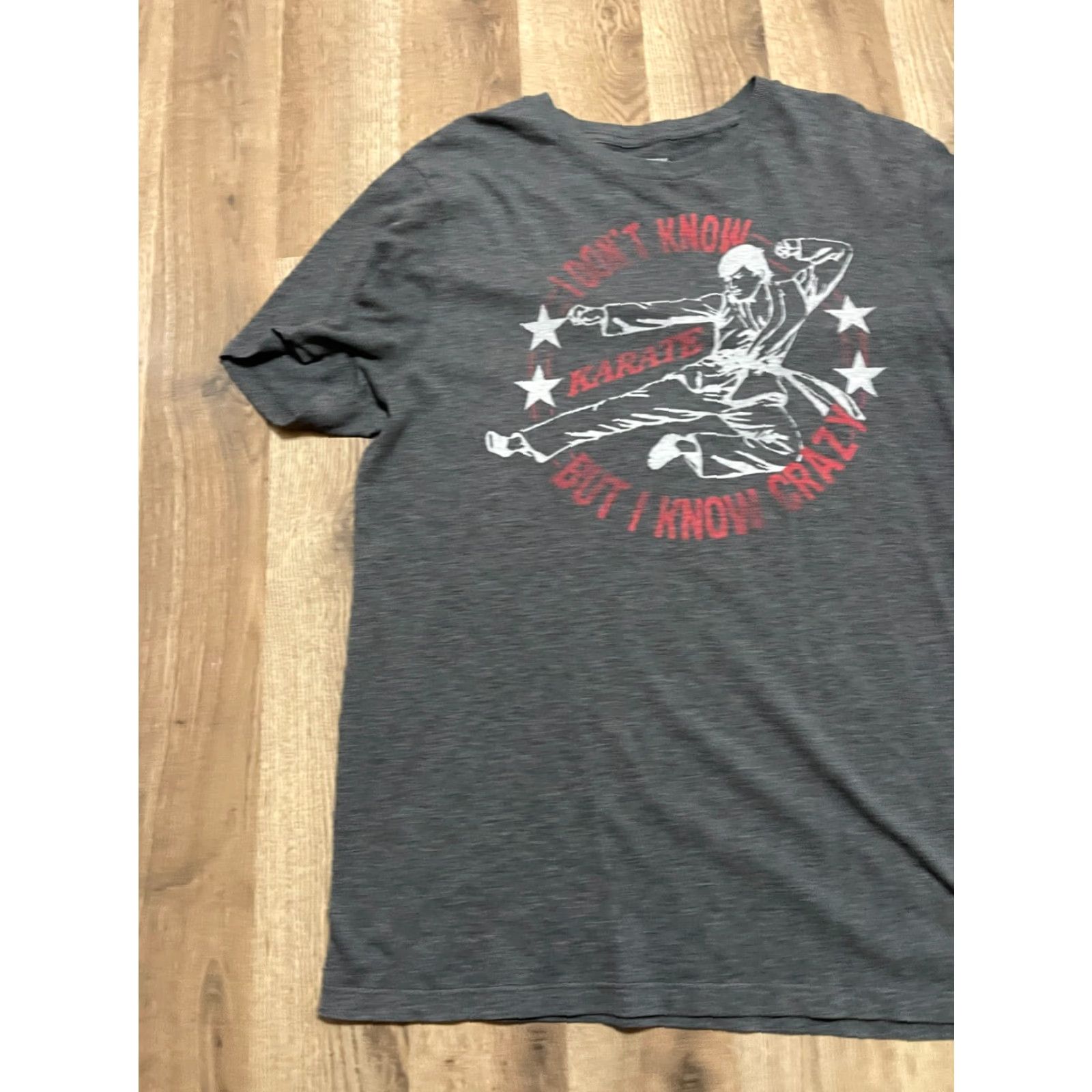 Old Navy Old Navy Shirt Mens Medium Gray I Dont Know But I Know Crazy Karate Short Sleeve T-Shirt Casual Size M / US 6-8 / IT 42-44 - 3 Thumbnail