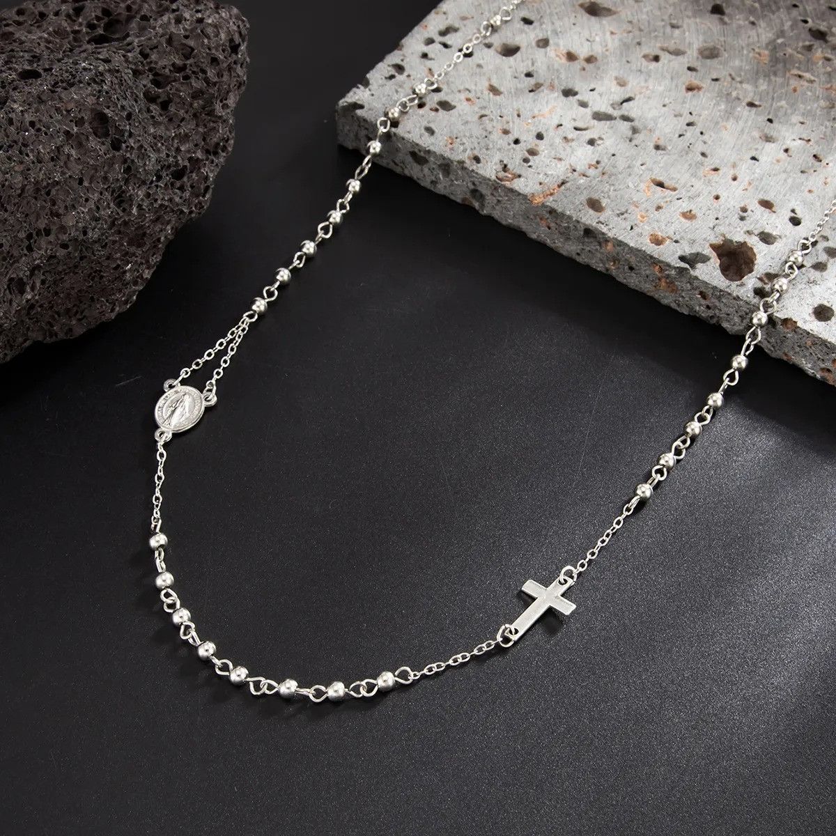 Vintage Luxury Cross Pendant Necklace Size ONE SIZE - 5 Thumbnail