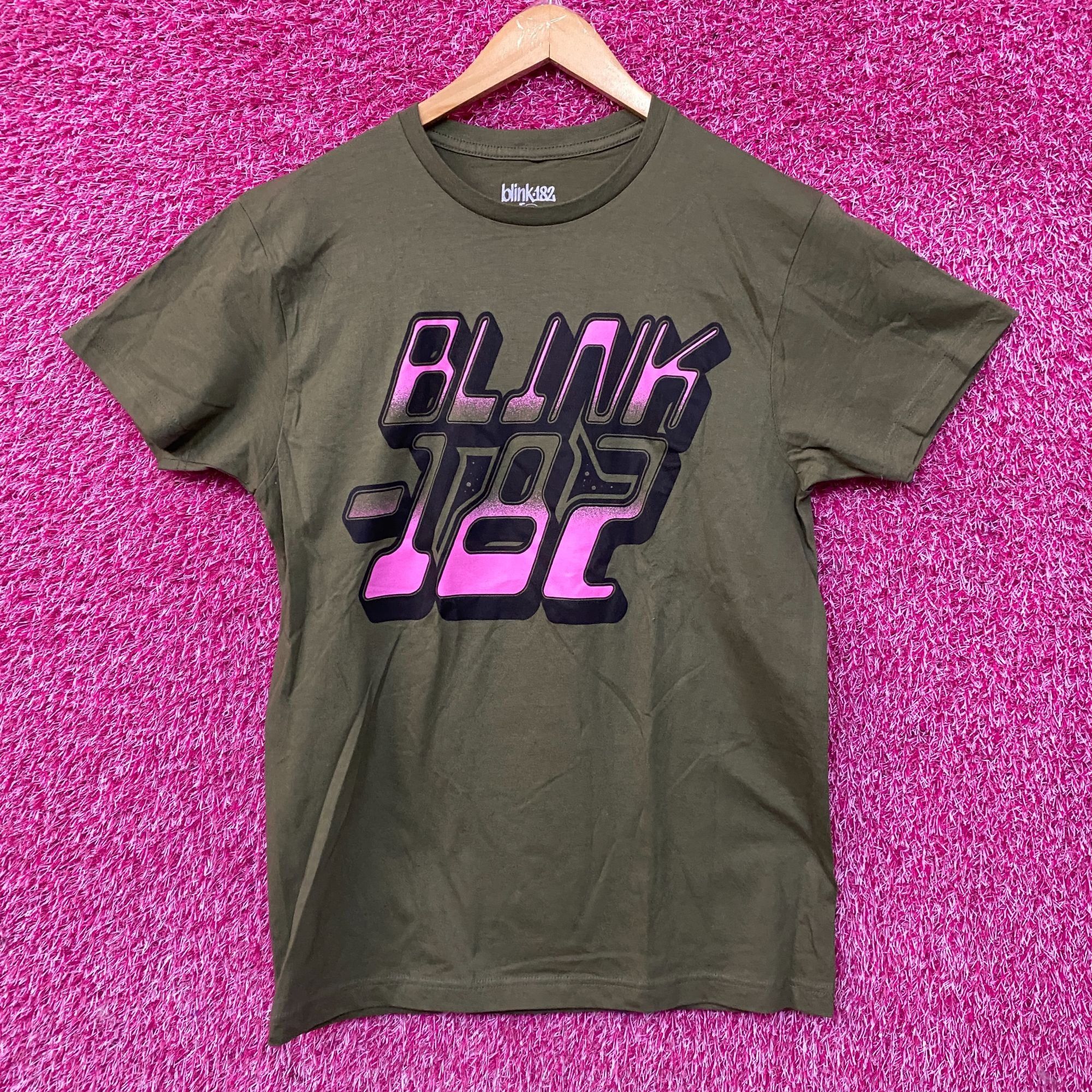 Other Blink-182 Pink Gradient Logo T-Shirt Medium Size US M / EU 48-50 / 2 - 1 Thumbnail