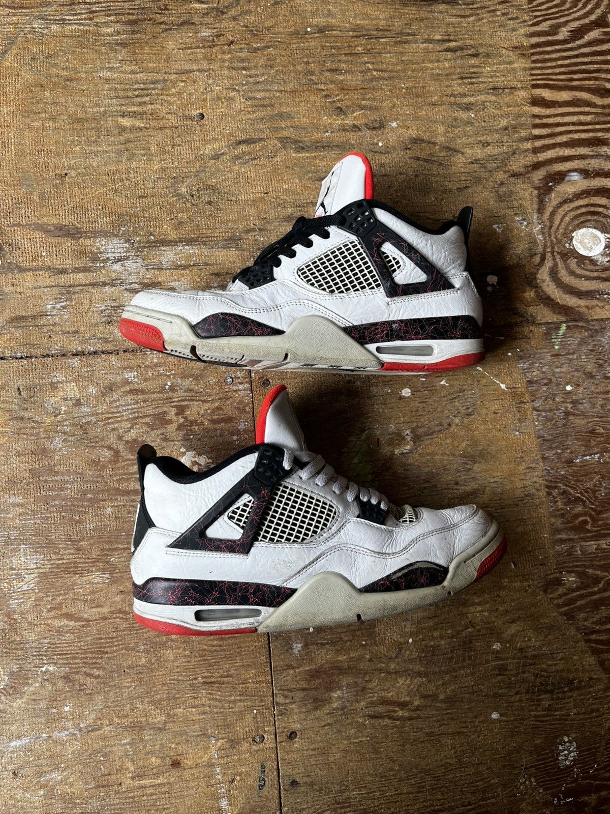 Jordan Brand Joradan 4 pale citron Size US 10.5 / EU 43-44 - 1 Thumbnail