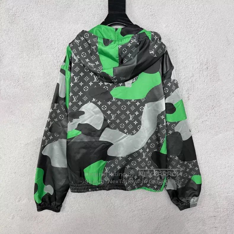Louis Vuitton Louis Vuitton Color-block camouflage character pattern hoo Size US M / EU 48-50 / 2 - 2 Thumbnail