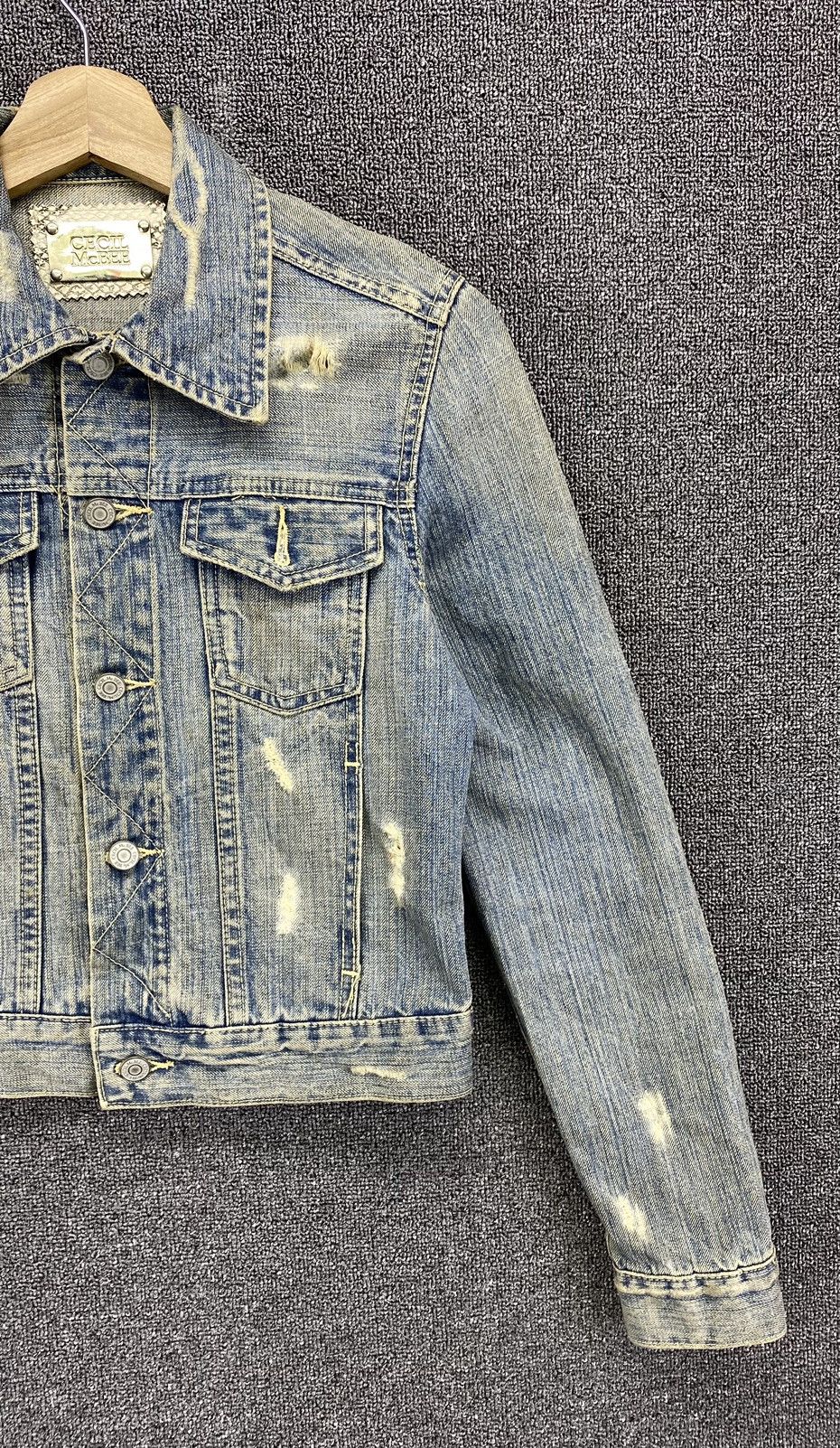 Japanese Brand Vintage Cecil McBee Distressed Style Denim Jacket Size M / US 6-8 / IT 42-44 - 4 Thumbnail