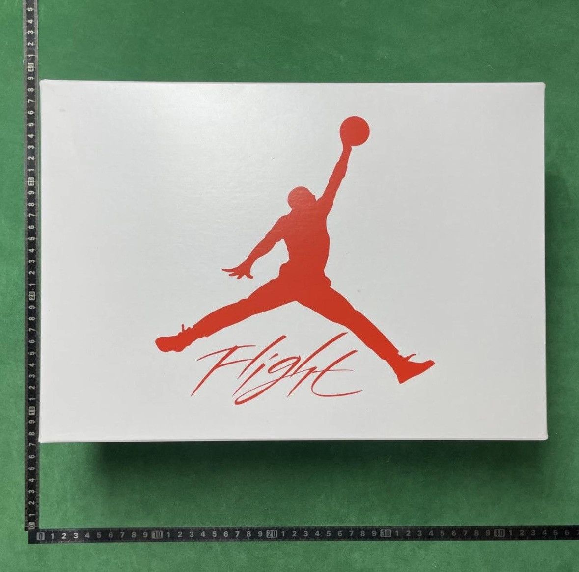 Jordan Brand Nike Air Jordan 4 Retro White Oreo - authentic Size US 11 / EU 44 - 3 Thumbnail