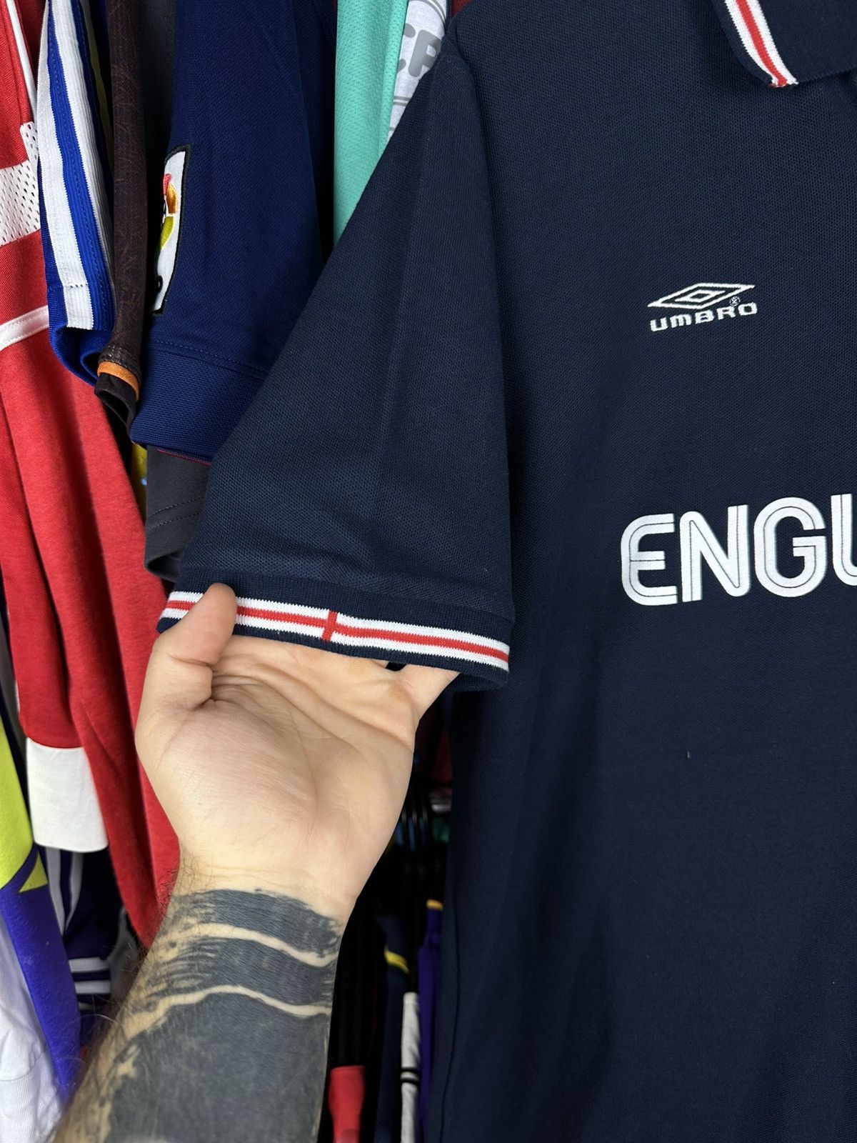 Umbro ENGLAND 2002/2004 FOOTBALL SHIRT JERSEY POLO #10 UMBRO sz L Size US L / EU 52-54 / 3 - 3 Thumbnail