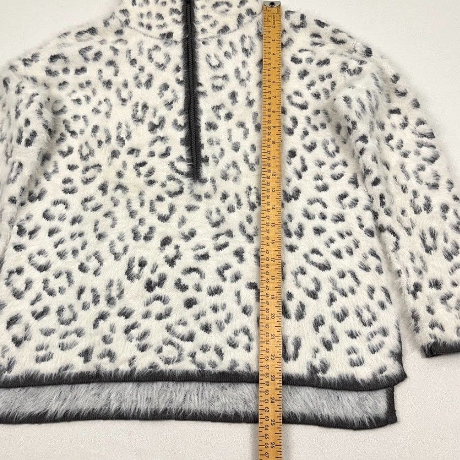 Anthropologie Anthropologie Snow Leopard Cindy Half Zip Pullover Sweater Womens M Knit Fuzzy Size M / US 6-8 / IT 42-44 - 3 Thumbnail