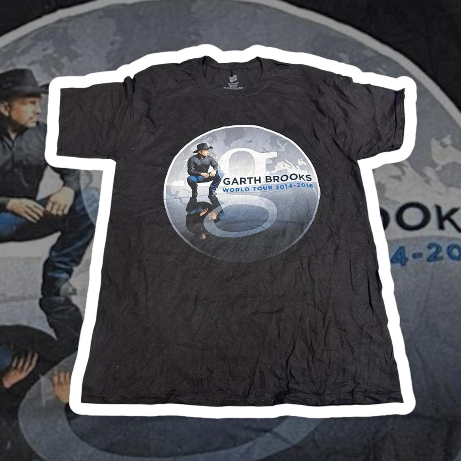 Hanes Garth Brooks World Tour 2014-2016 T-Shirt Size US M / EU 48-50 / 2 - 1 Thumbnail
