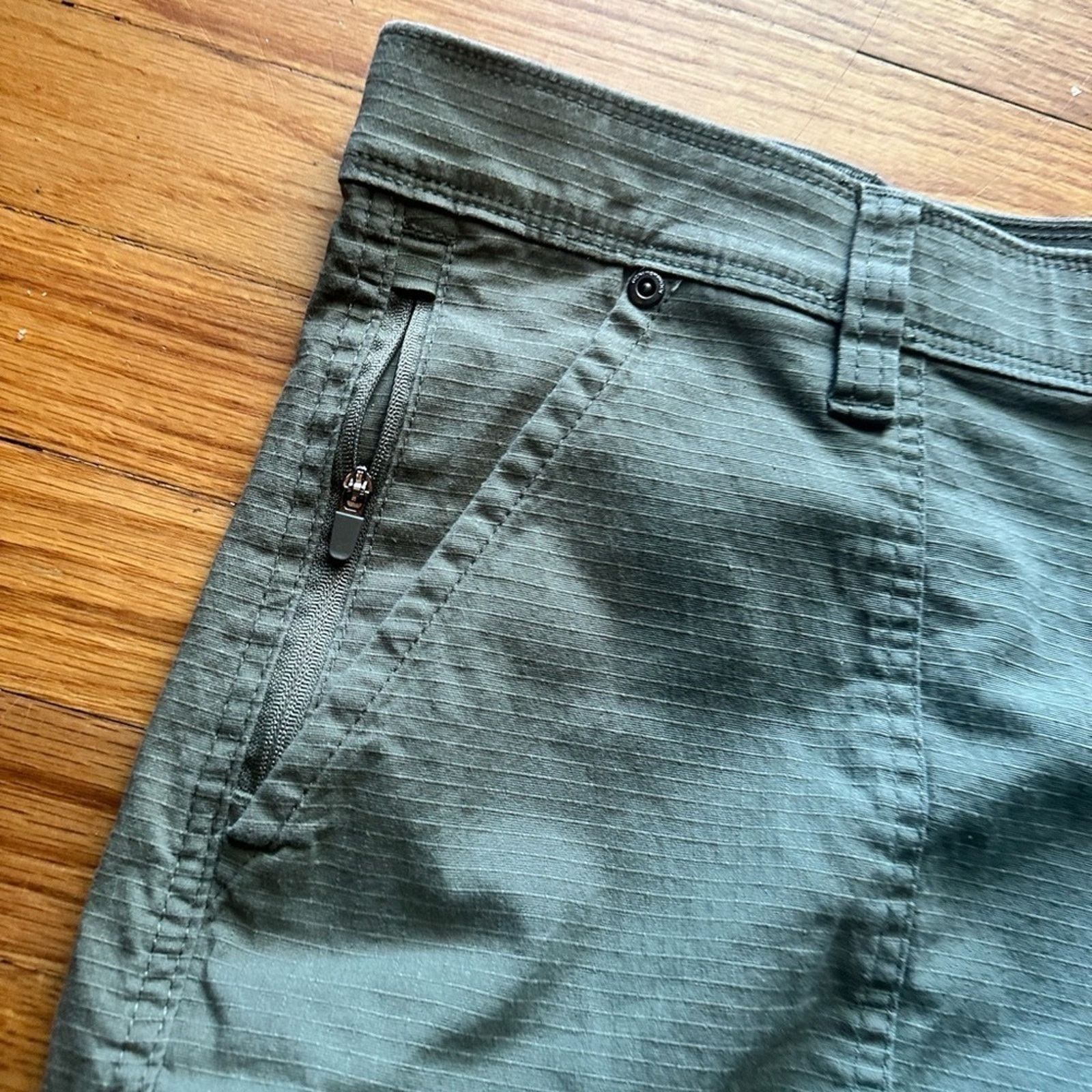 Weatherproof Weatherproof Green Casual Shorts – Size 38 Size US 38 / EU 54 - 9 Thumbnail