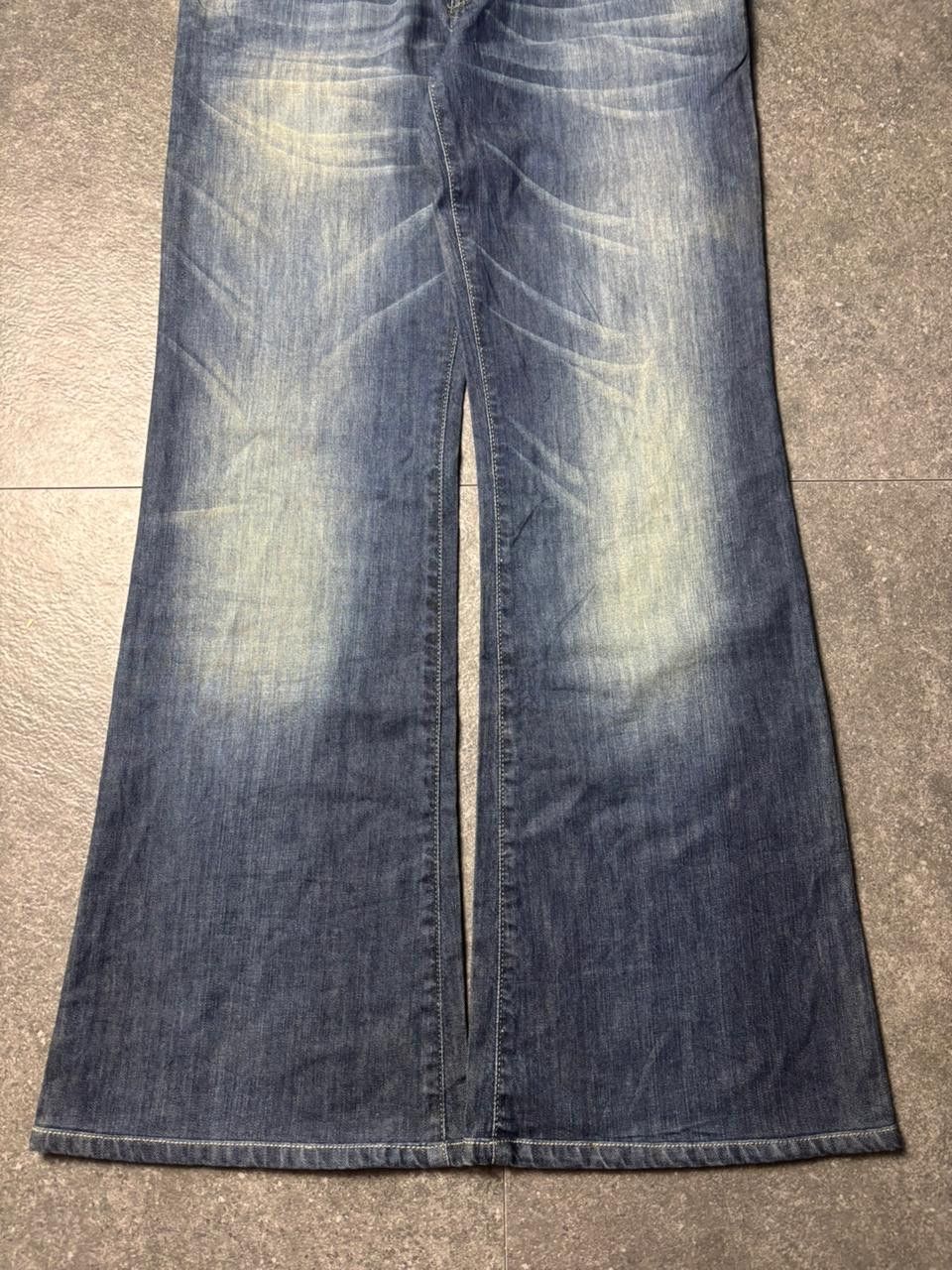 Diesel 2000s Diesel Melty Super Flared Stretch Jeans Size 28" / US 6 / IT 42 - 4 Thumbnail