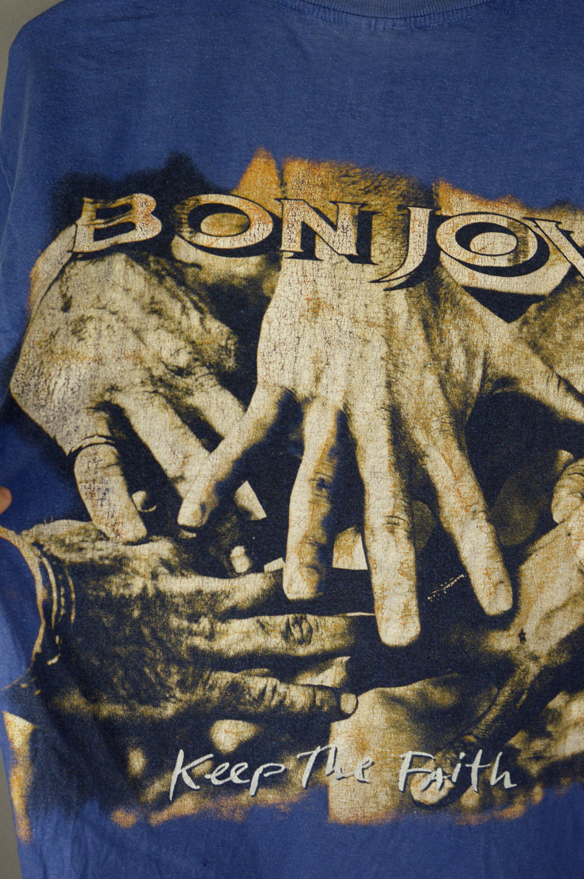 Vintage Vintage Bon Jovi 90st shirt Size US L / EU 52-54 / 3 - 4 Thumbnail