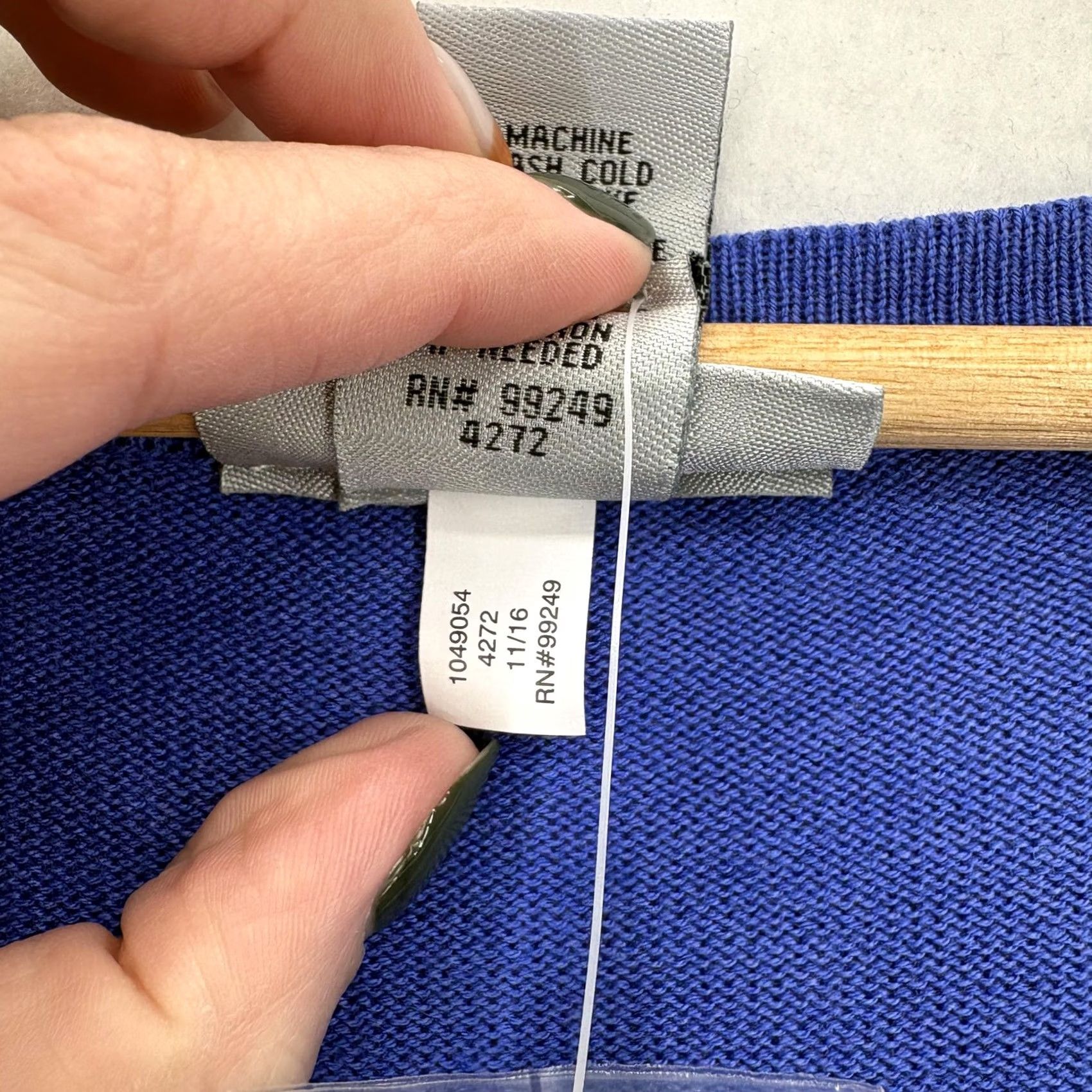 Vintage Catherine's Sweater Womens 4X 30/32W Blue Button Front Cardigan Plus Size V Neck Shirt Womens 4X Blue Cardigan Size XXL / US 16-18 / IT 52-54 - 5 Thumbnail