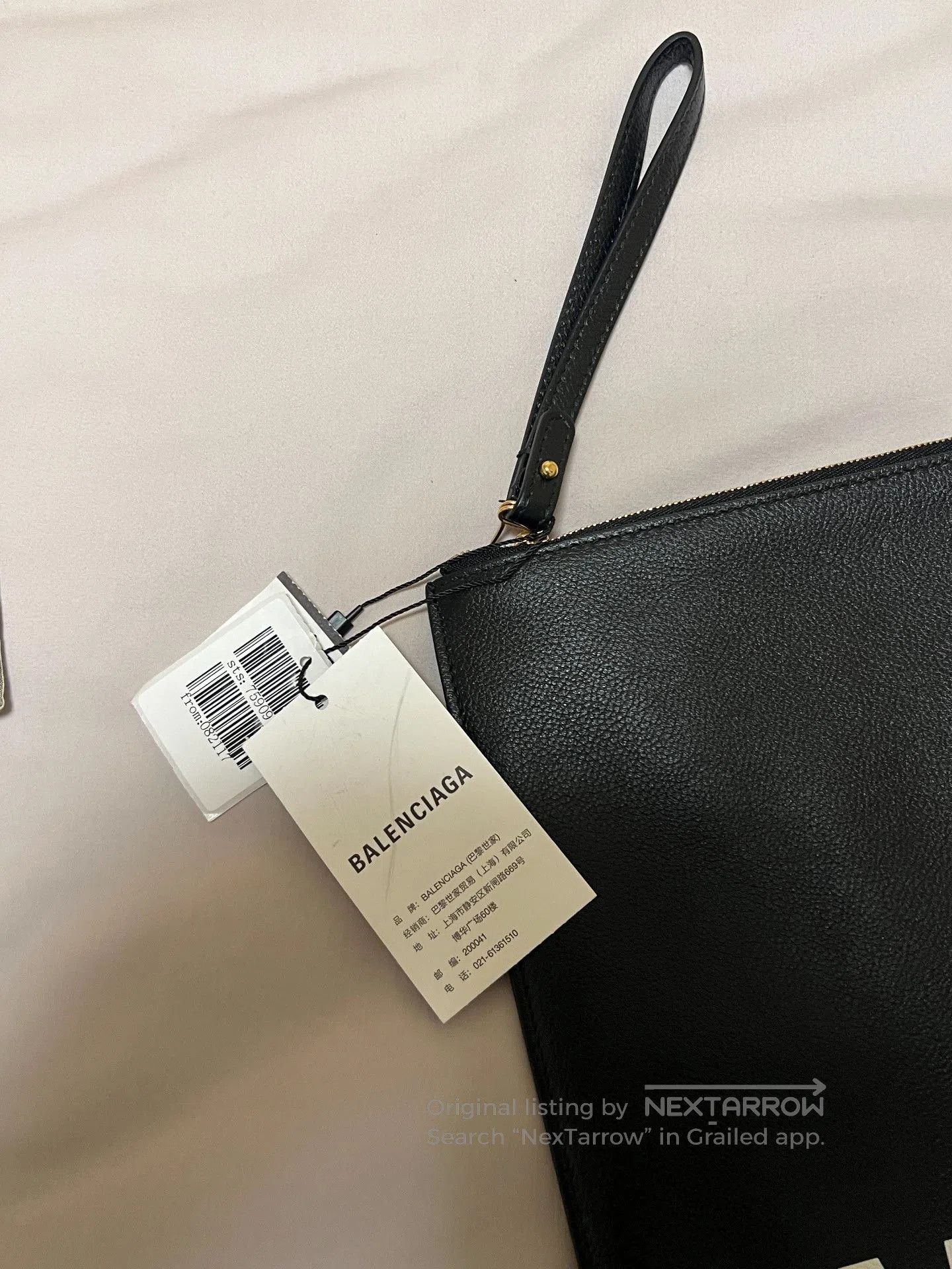 Balenciaga Balenciaga Black White Logo Letter Handbag. Size ONE SIZE - 4 Thumbnail