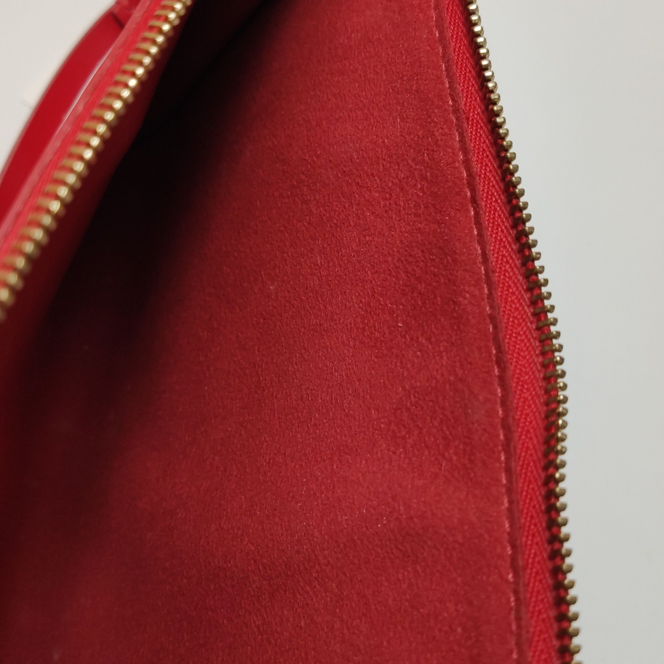 Louis Vuitton Louis Vuitton (LV) Accessories Mahjong Bag Cowhide Solid Co Size ONE SIZE - 4 Thumbnail