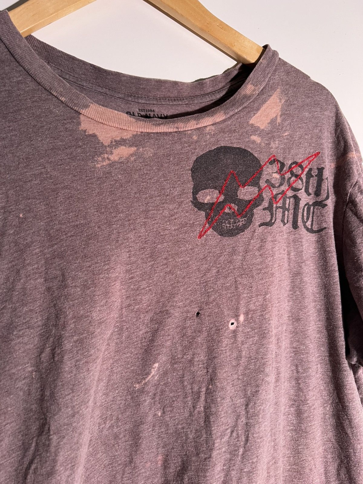 Vintage Y2K 2000’s VTG Vintage Old Navy 38 MC Skull Goth Retro Shirt Size US XL / EU 56 / 4 - 4 Thumbnail