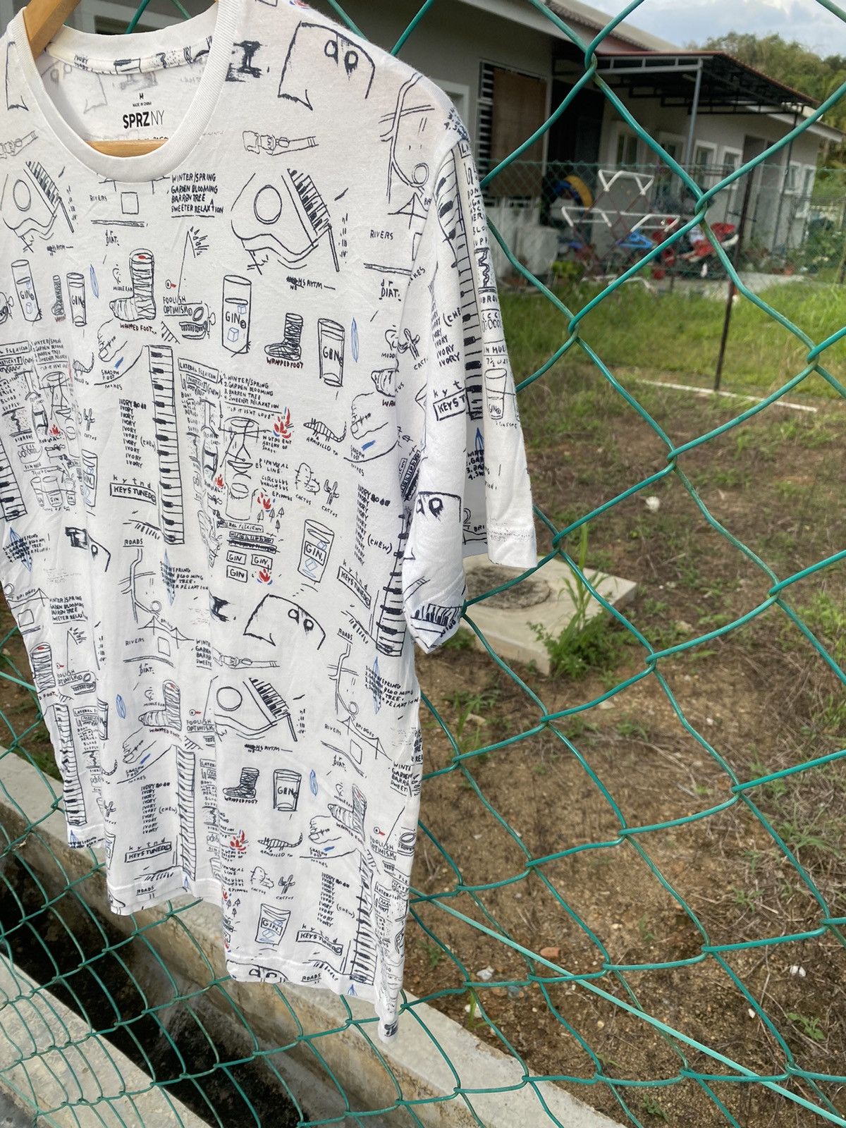 Jean-Michel Basquiat Uniqlo X Jean Michel Basquiat Fullprint Tshirt Size US M / EU 48-50 / 2 - 5 Thumbnail