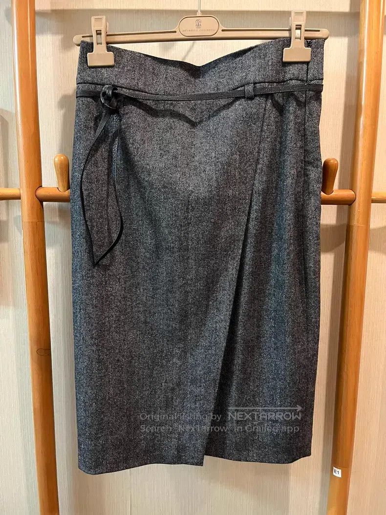 Brunello Cucinelli Brunello Cucinelli Studded Belted Half Skirt Size 26" / US 2 / IT 38 - 1 Thumbnail