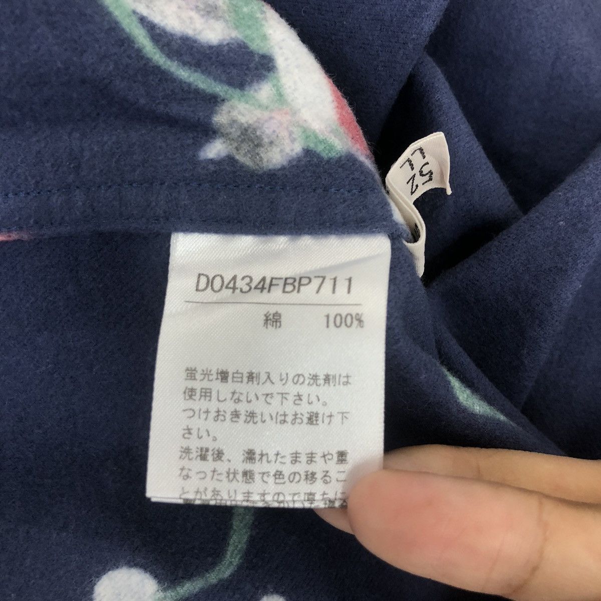 Japanese Brand × Vintage Vintage PAPAS Shirt Buttons Up Bear Hockey Ice Size US XL / EU 56 / 4 - 6 Thumbnail