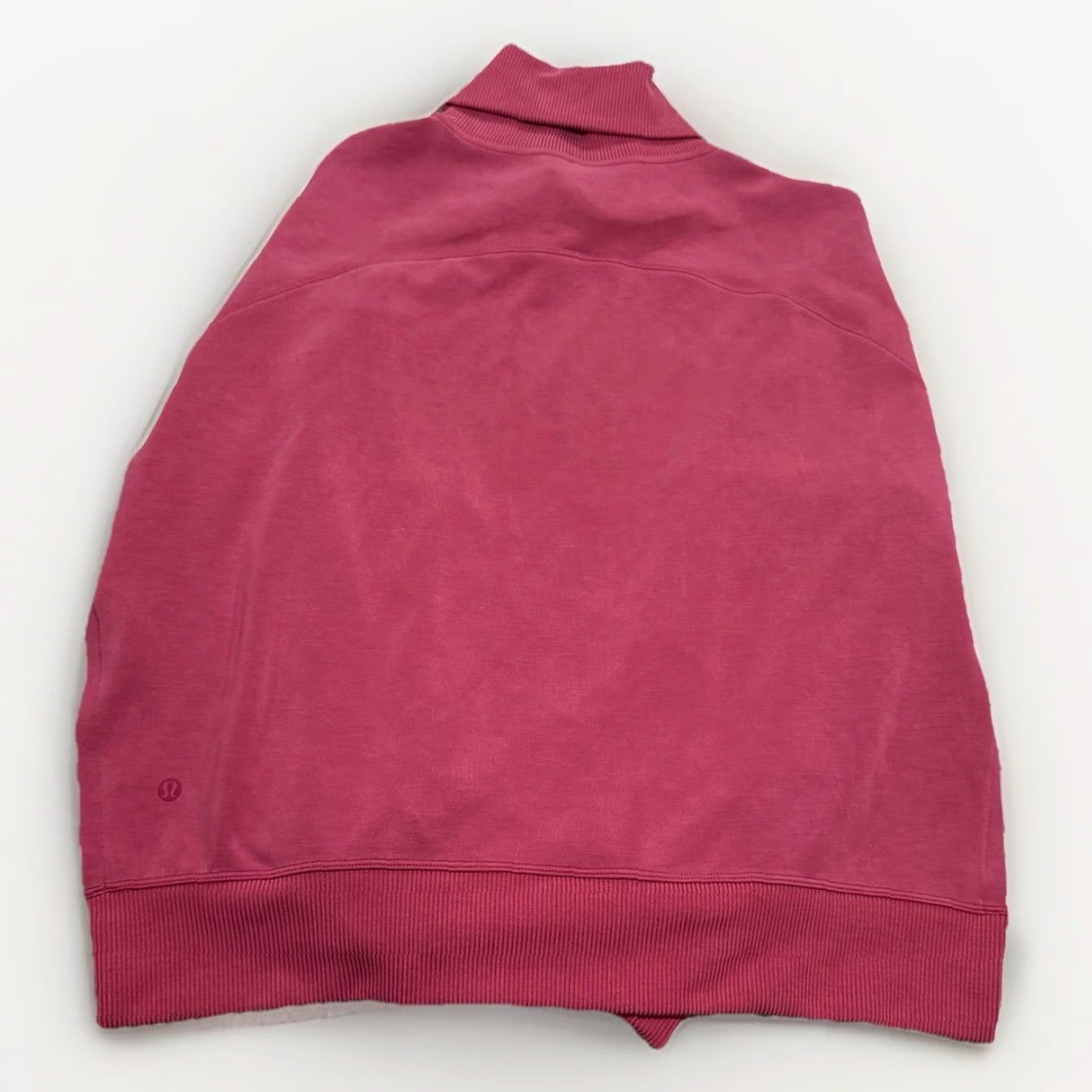 Lululemon Lululemon Softstreme Turtleneck Pullover Sweatshirt Women Sz 6 Pomegranate Slit Casual Shirt Yoga Running Size M / US 6-8 / IT 42-44 - 2 Thumbnail