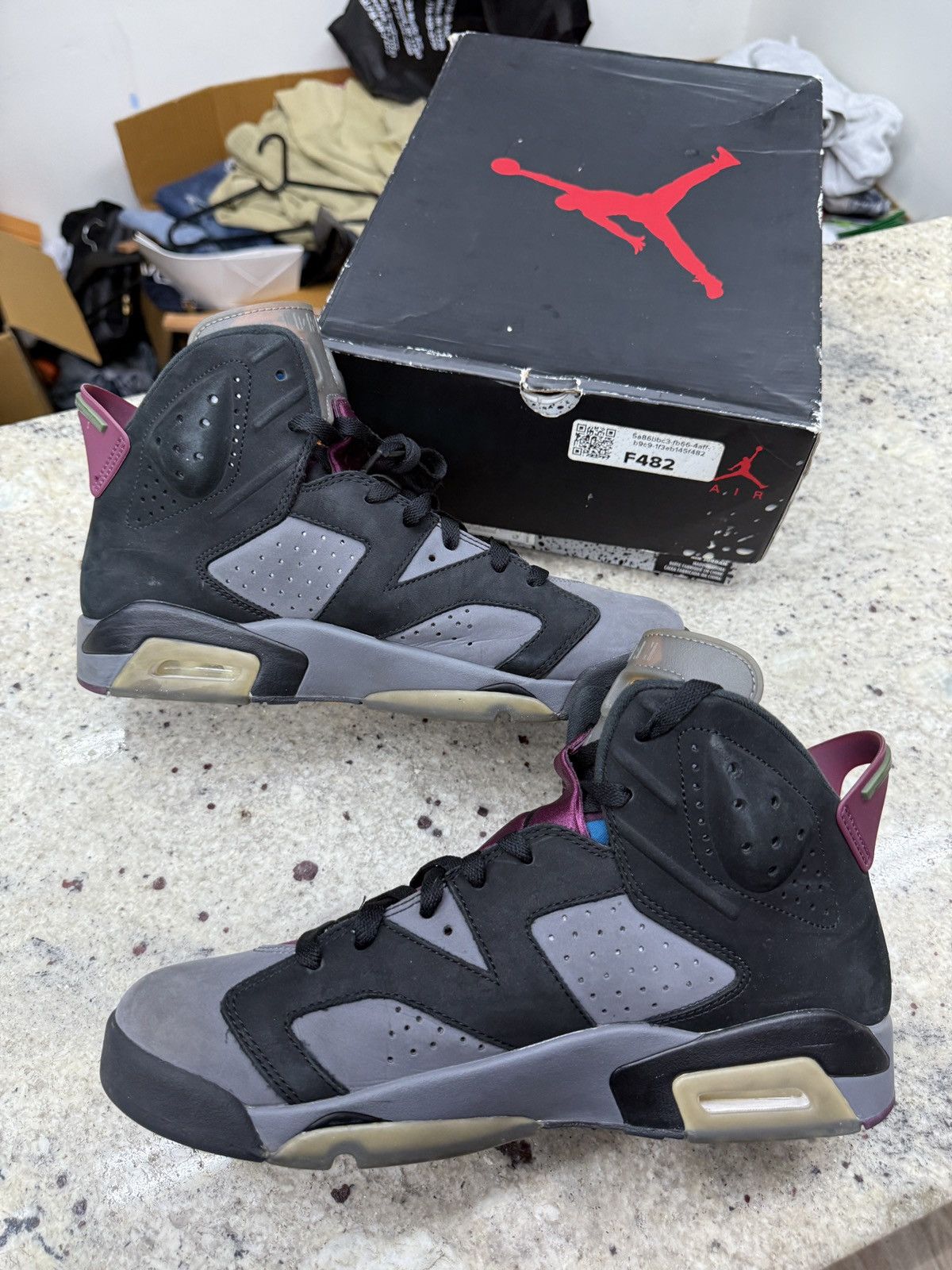 Jordan Brand Jordan 6 Retro Bordeaux Size US 9.5 / EU 42-43 - 2 Thumbnail