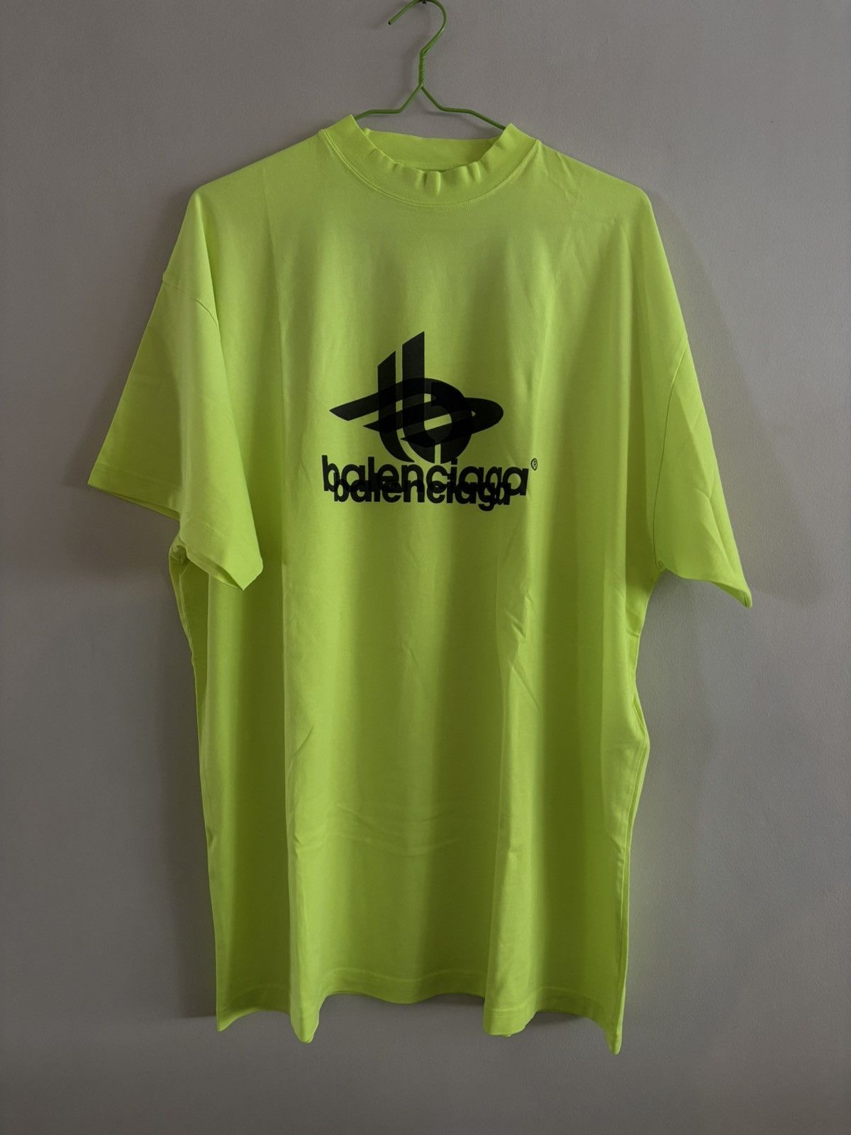 Balenciaga Balenciaga Yellow Layered Sports Oversized T-Shirt Size US L / EU 52-54 / 3 - 1 Thumbnail