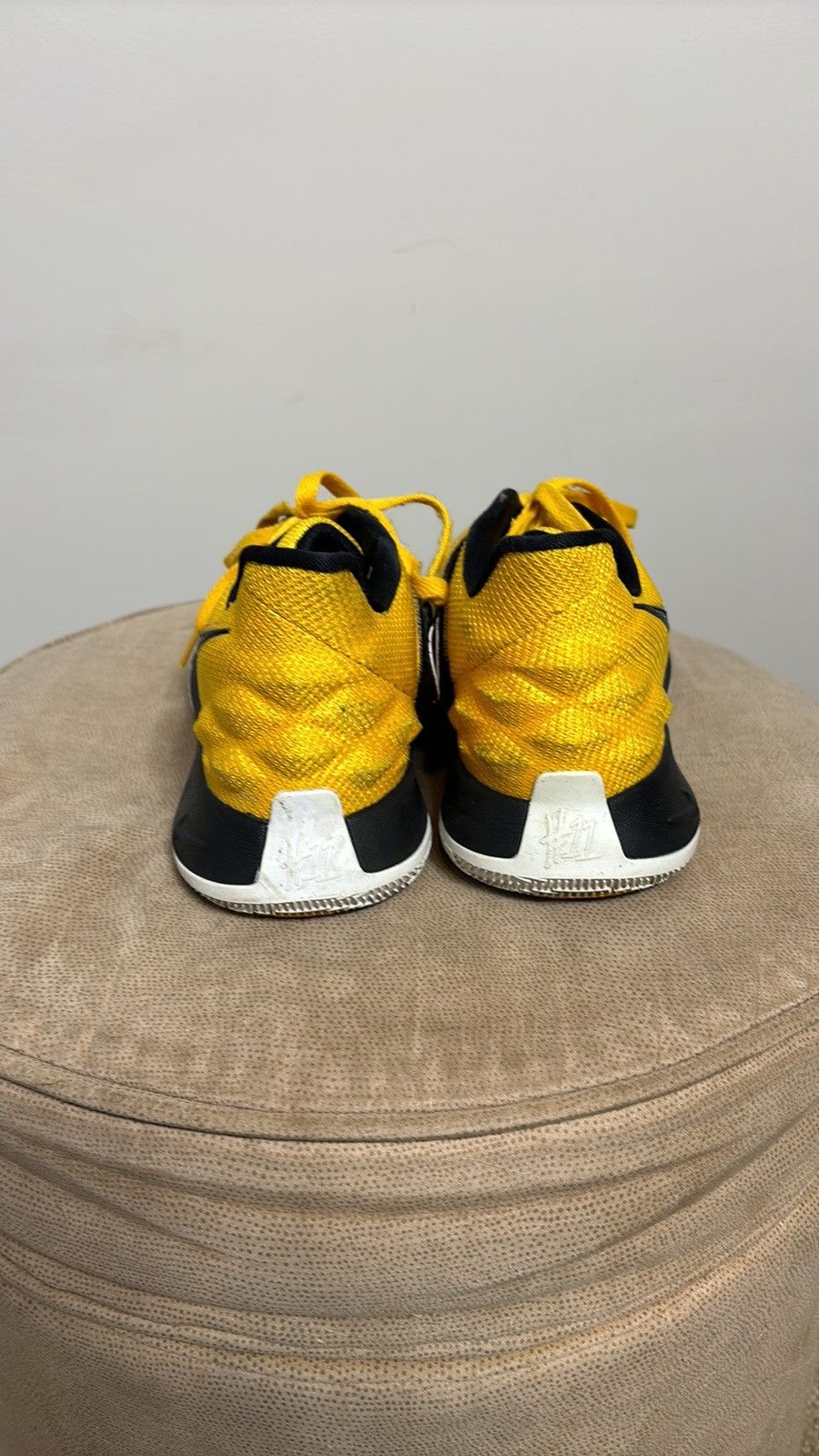 Nike Nike Kyrie 1 Low Amarillo AO8979-700 Size US 10 / EU 43 - 4 Thumbnail