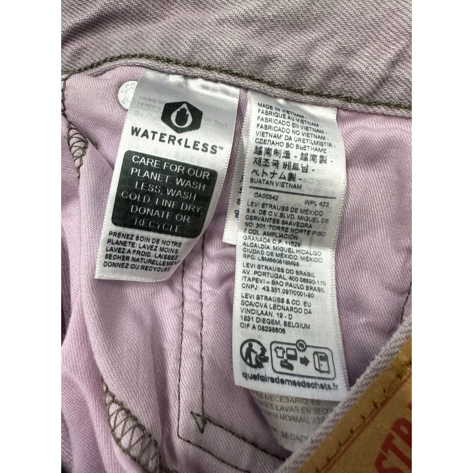 Levi's Levi's 469 Bermuda Shorts Men Purple Denim 32 12" Inseam Baggy Loose Fit Take A Trip Size US 32 / EU 48 - 4 Thumbnail