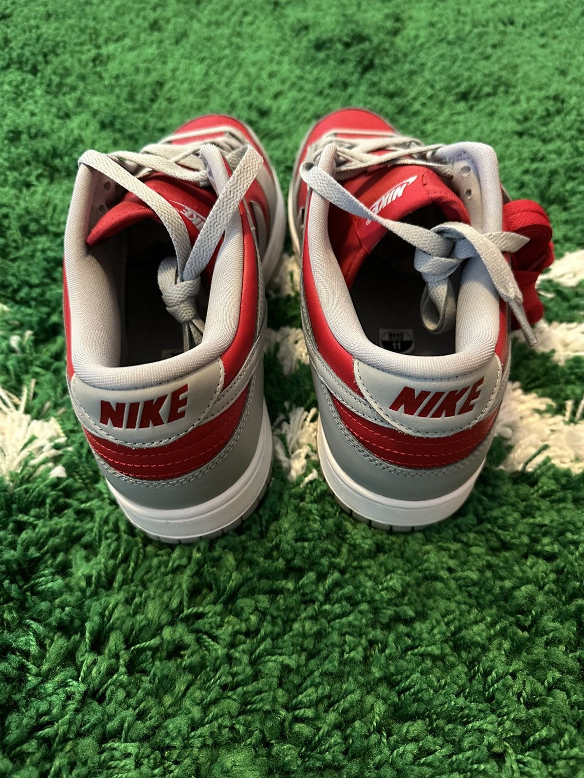 Nike Nike Dunk Low QS Silver Varsity Red Sneakers 11 Size US 11 / EU 44 - 5 Thumbnail
