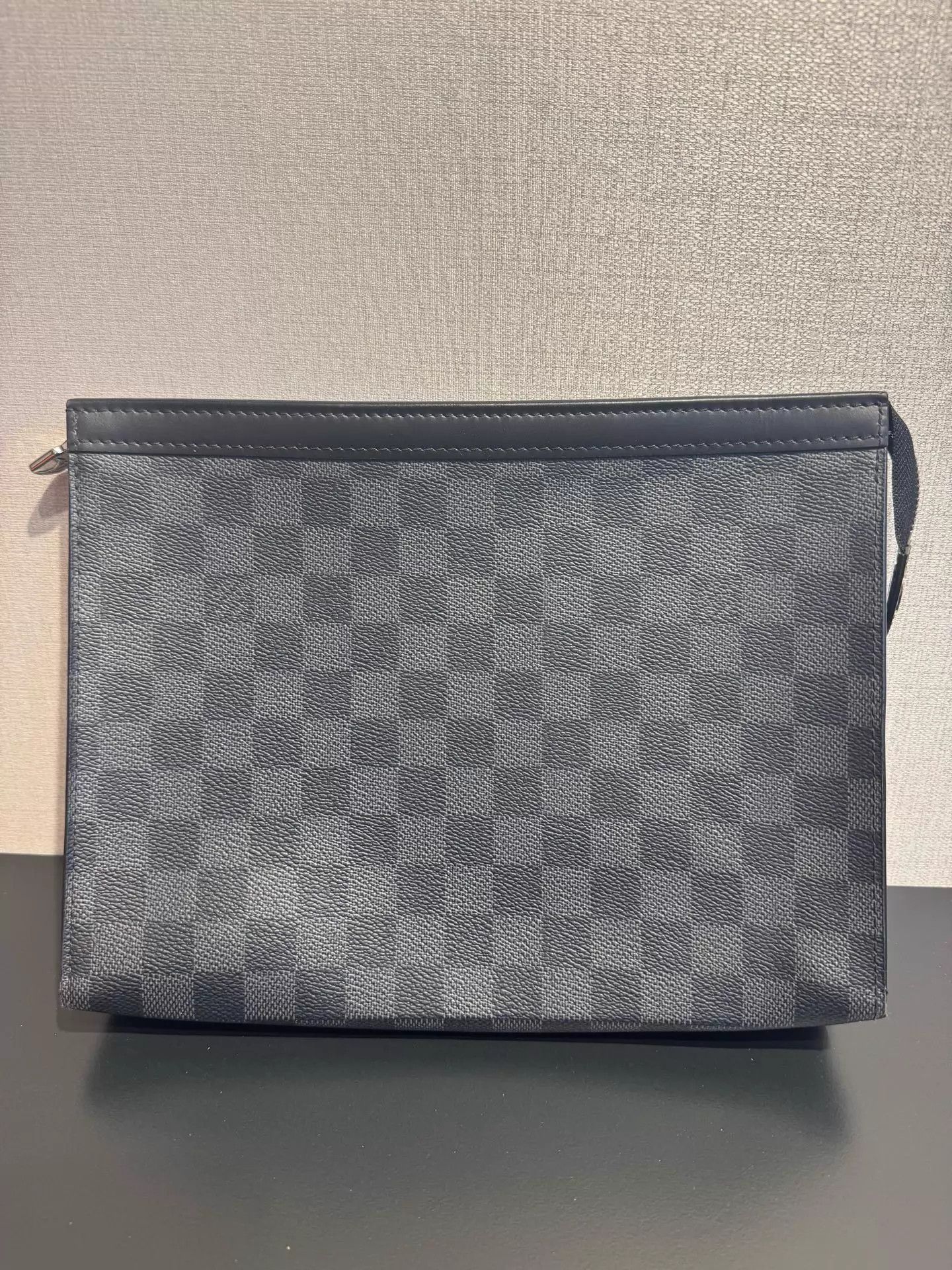 Louis Vuitton LV Pochette Voyage Black Monogram Almost New Size ONE SIZE - 1 Thumbnail