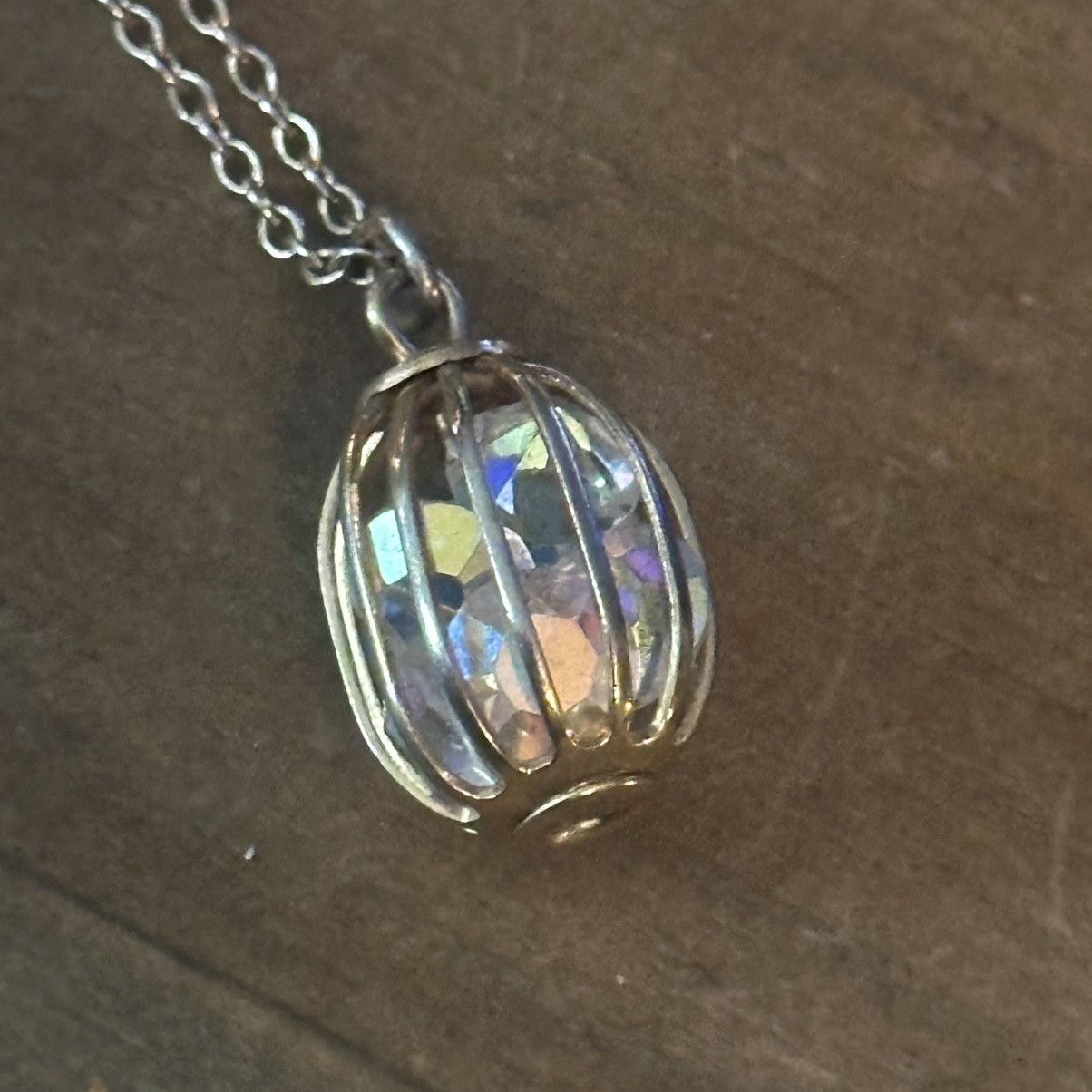 Vintage Vintage caged Aurora Borealis crystal pendant necklace Size ONE SIZE - 4 Thumbnail