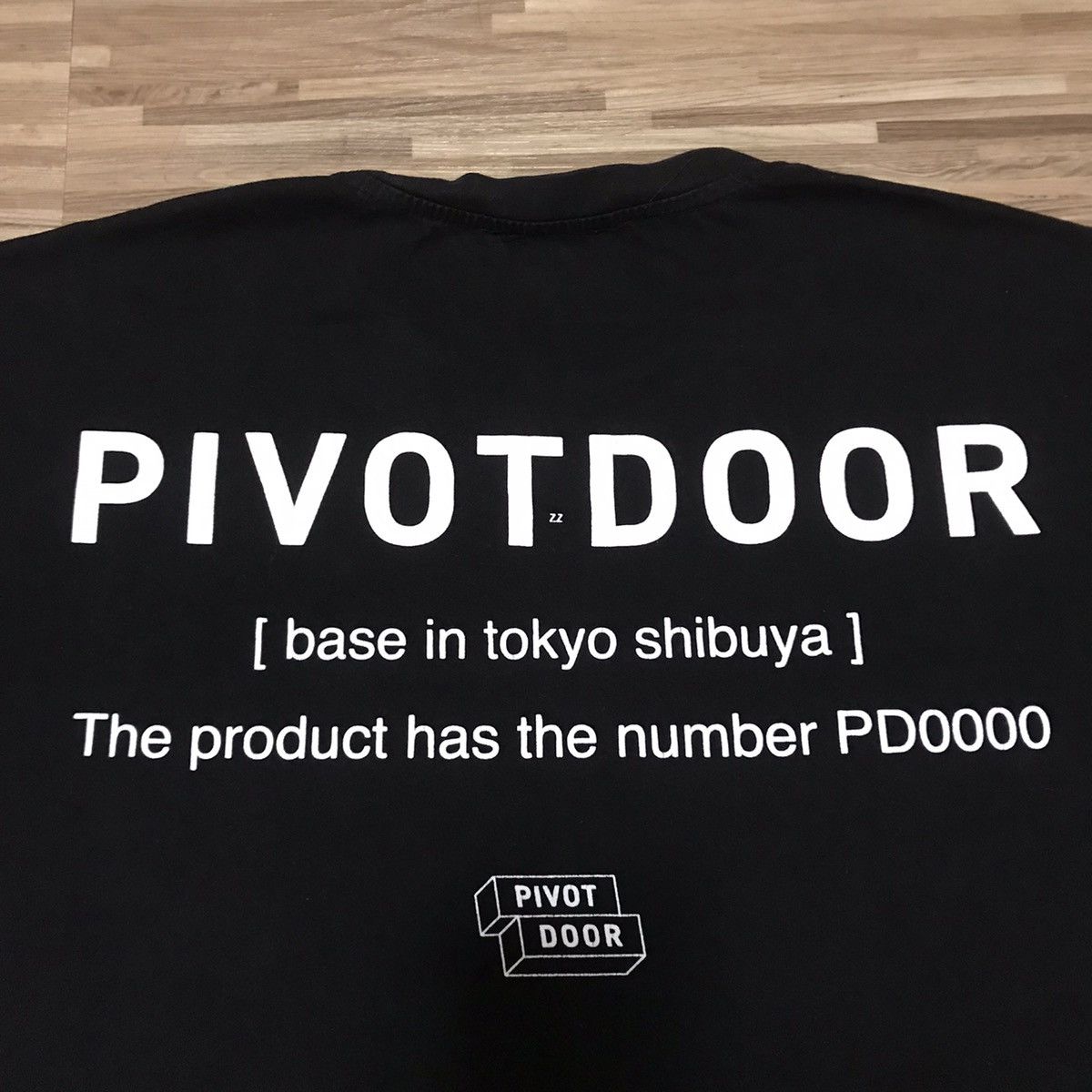 PIVOT DOOR BASE IN TOKYO SHIBUYA PRODUCT PD0000 RARE TEE