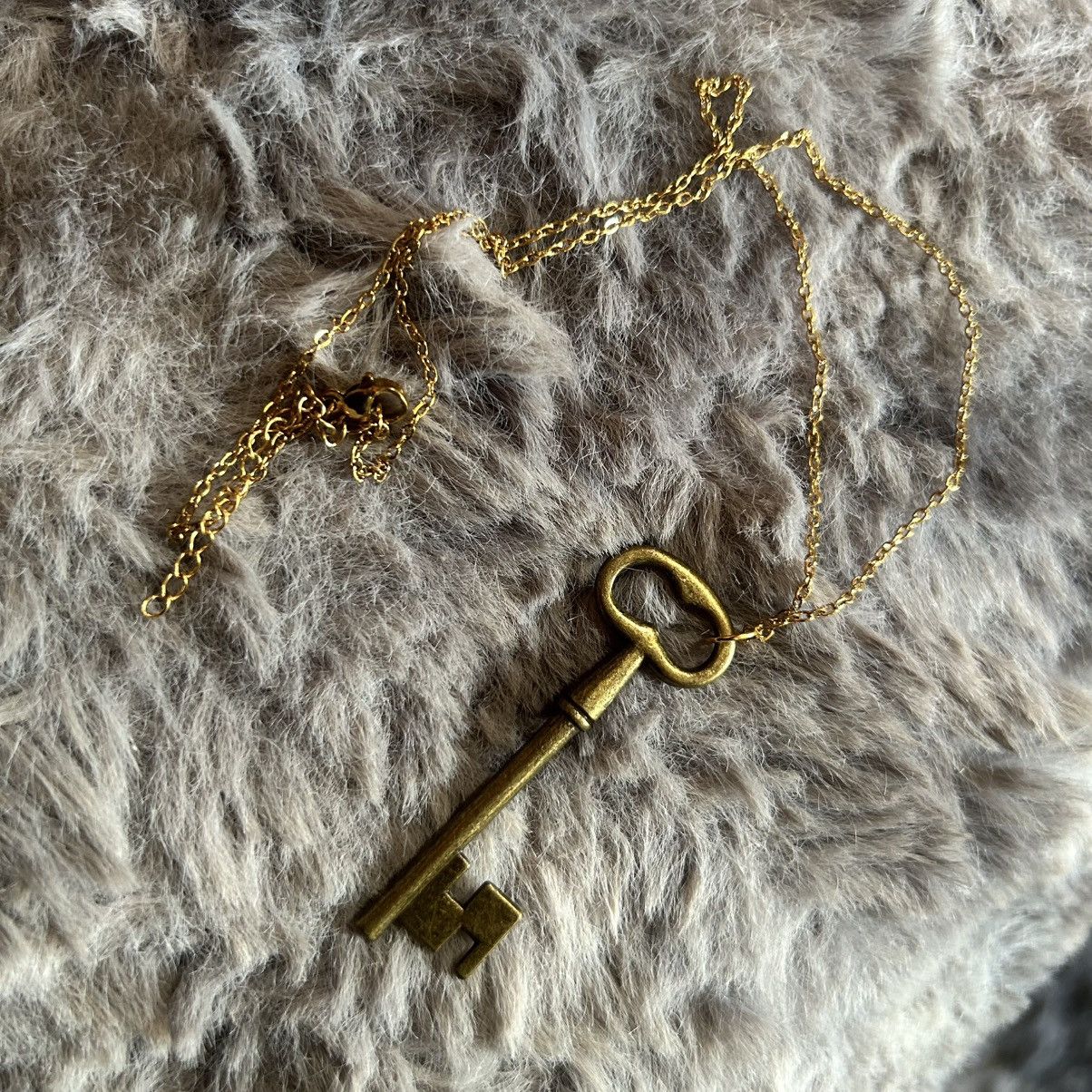 Handmade Handcrafted vintage brass skeleton key pendant necklace Size ONE SIZE - 7 Thumbnail