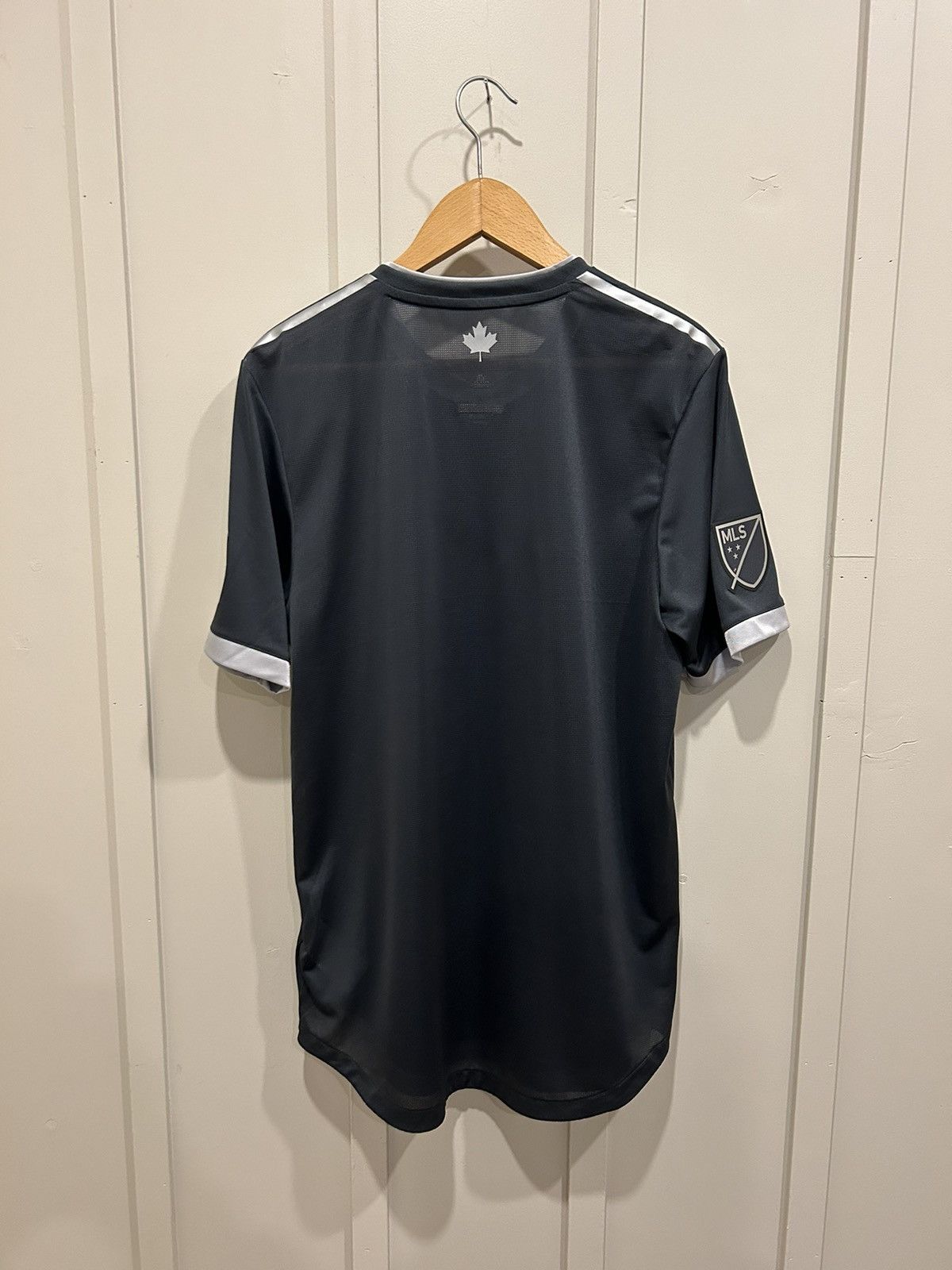 Adidas Vancouver Whitecaps 2018 Away Signed Jersey Size US L / EU 52-54 / 3 - 3 Thumbnail