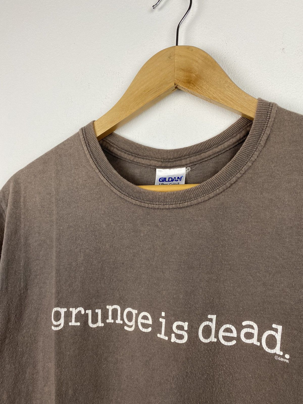 Band Tees Vintage Y2K Grunge Is Dead T-shirt Size US S / EU 44-46 / 1 - 2 Thumbnail