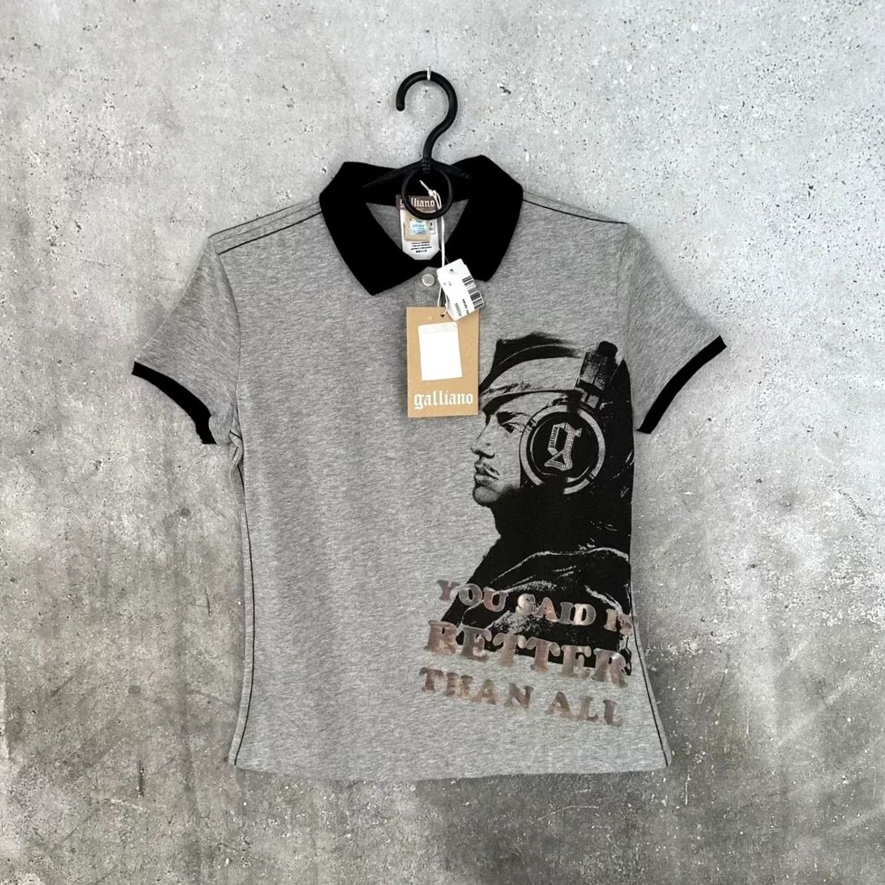 John Galliano JOHN GALLIANO Y2K NEWSPAPER GAZETTE GRAY POLO SHIRT KENDALL JENNER SIZE S WOMEN Size S / US 4 / IT 40 - 2 Thumbnail