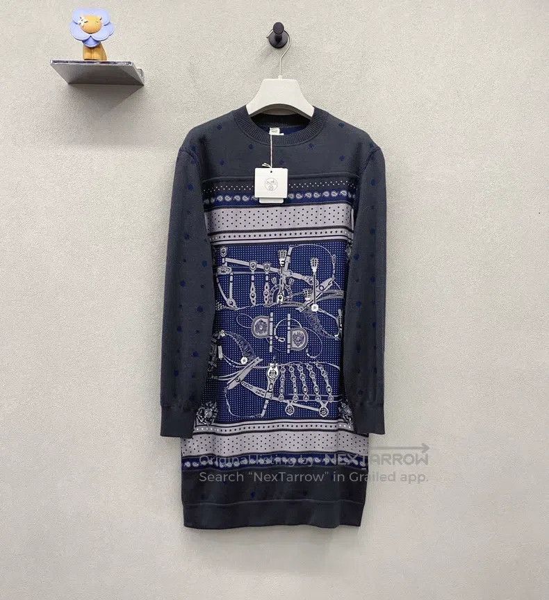 Hermes Hermes Sweater made with 50% cashmere and 50% real silk bl Size XXS / US 00 / IT 34 - 2 Thumbnail