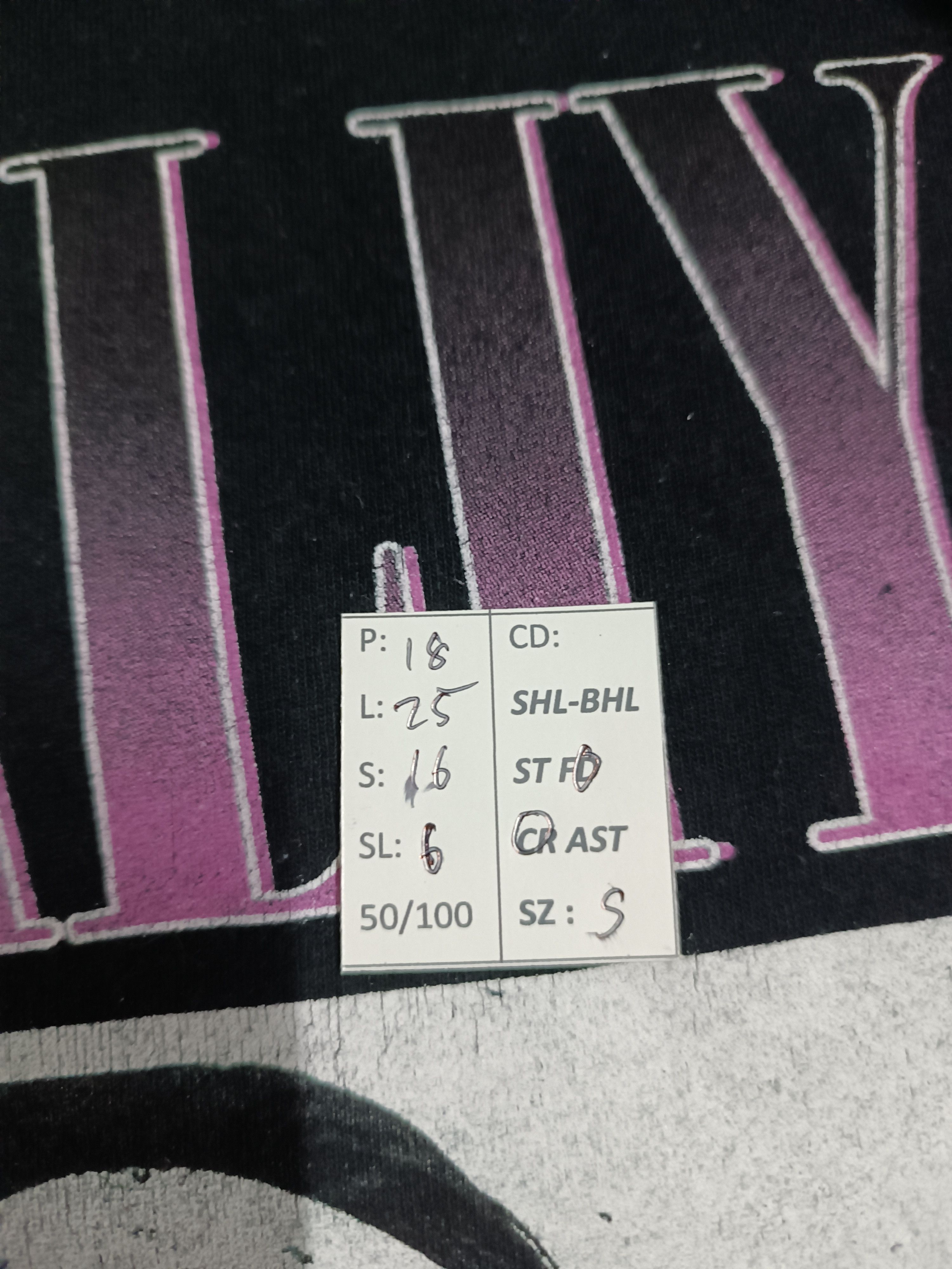 Rap Tees VINTAGE AALIYAH QUEEN OF HIP HOP TEE TUPAC BIGGIE EMINEM Size US S / EU 44-46 / 1 - 13 Thumbnail