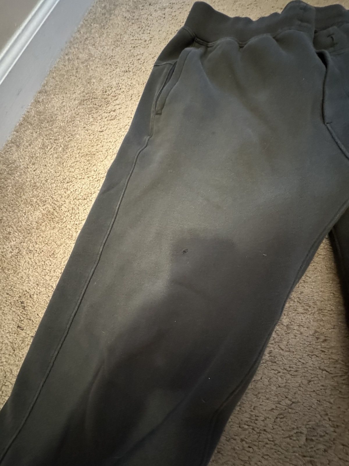 Lululemon LuluLemon Joggers Olive Size Medium Size US 32 / EU 48 - 3 Thumbnail