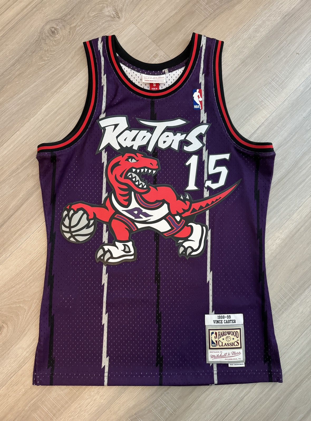 Mitchell & Ness Toronto Raptors Vince Carter 1998/99 Hardwood Classics Size US S / EU 44-46 / 1 - 1 Thumbnail