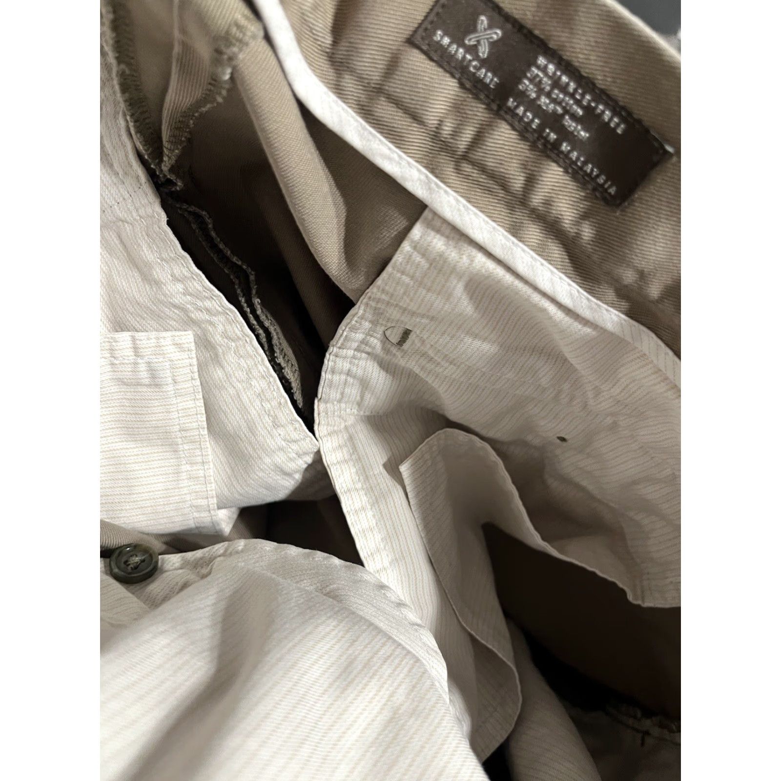 Nordstrom VINTAGE John W. Nordstrom Pleated Pants Size 40x31 Khaki Beige Cotton Polyester Tech-Smart Men Pants 40 Regular Inseam 31 Mens Size US 40 / EU 56 - 6 Thumbnail