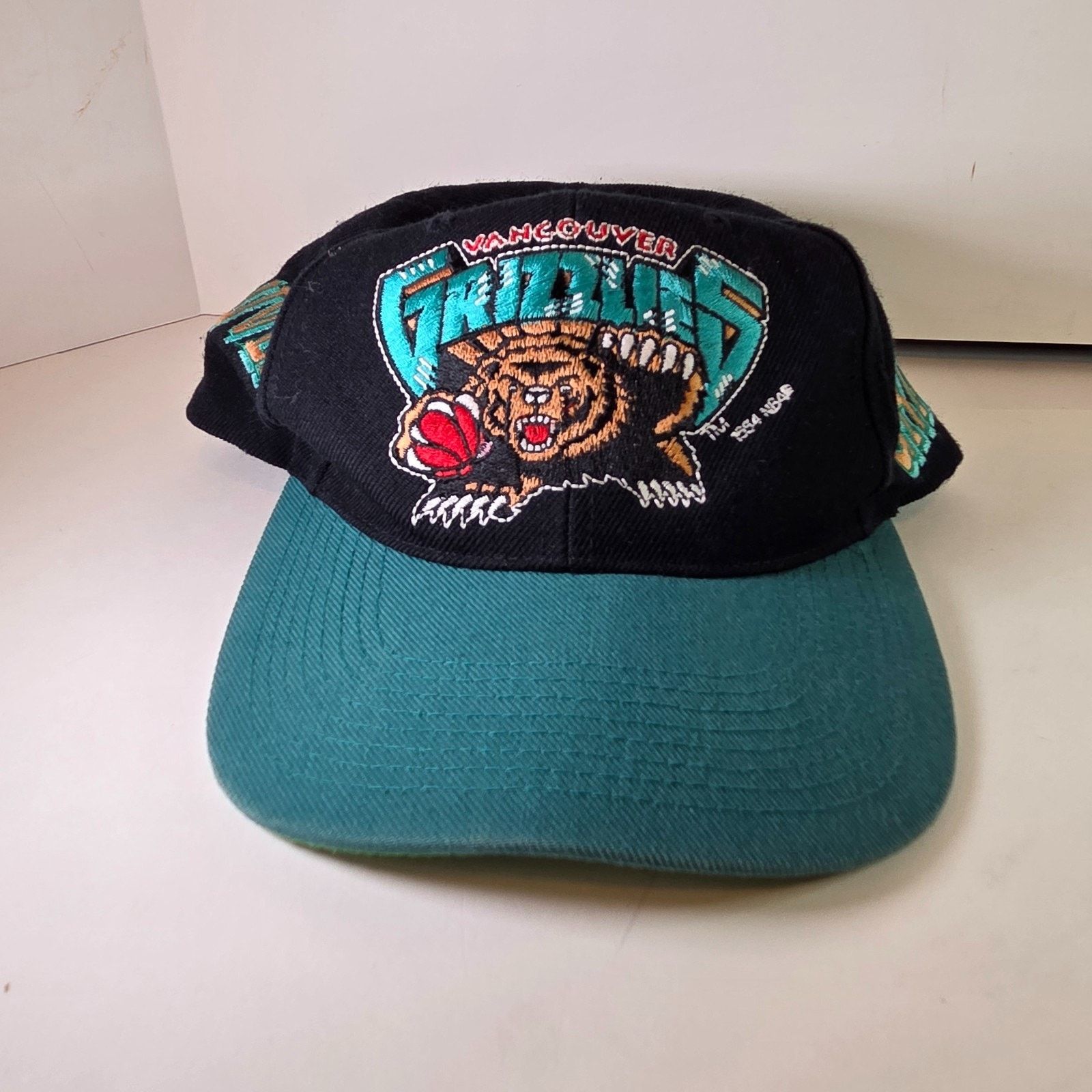 Sports Specialties Vancouver Grizzlies 1994 Sports Specialties Snapback Hat Size ONE SIZE - 1 Thumbnail