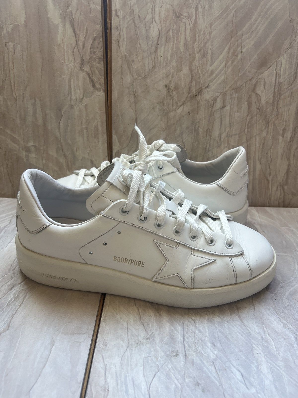 Golden Goose GOLDEN GOOSE PURE STAR WHITE LEATHER Size US 7 / EU 40 - 1 Thumbnail