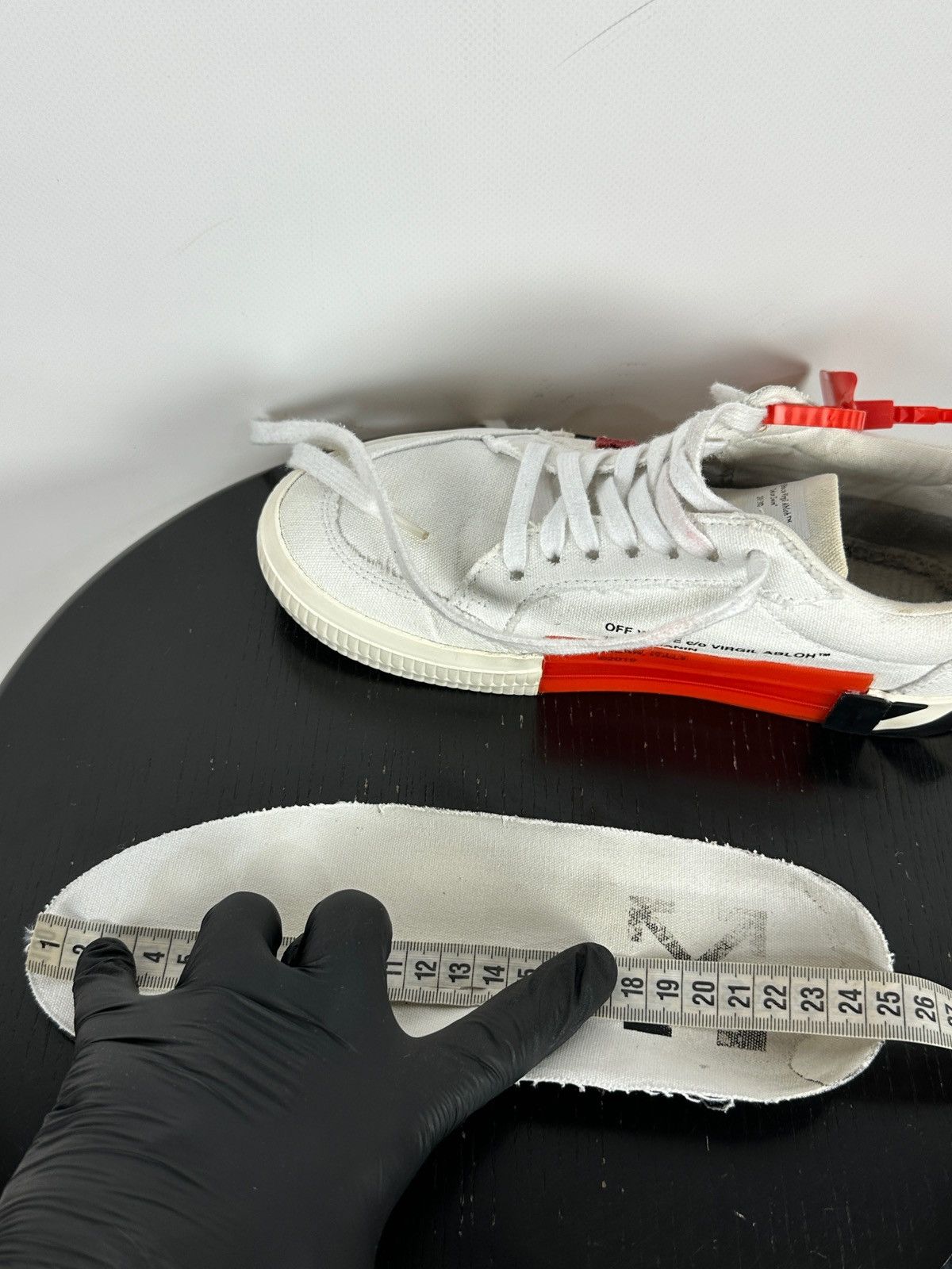 Off-White Off-White Vulcanized Virgil Abloh Low Top Sneakers Size US 8 / IT 38 - 25 Thumbnail